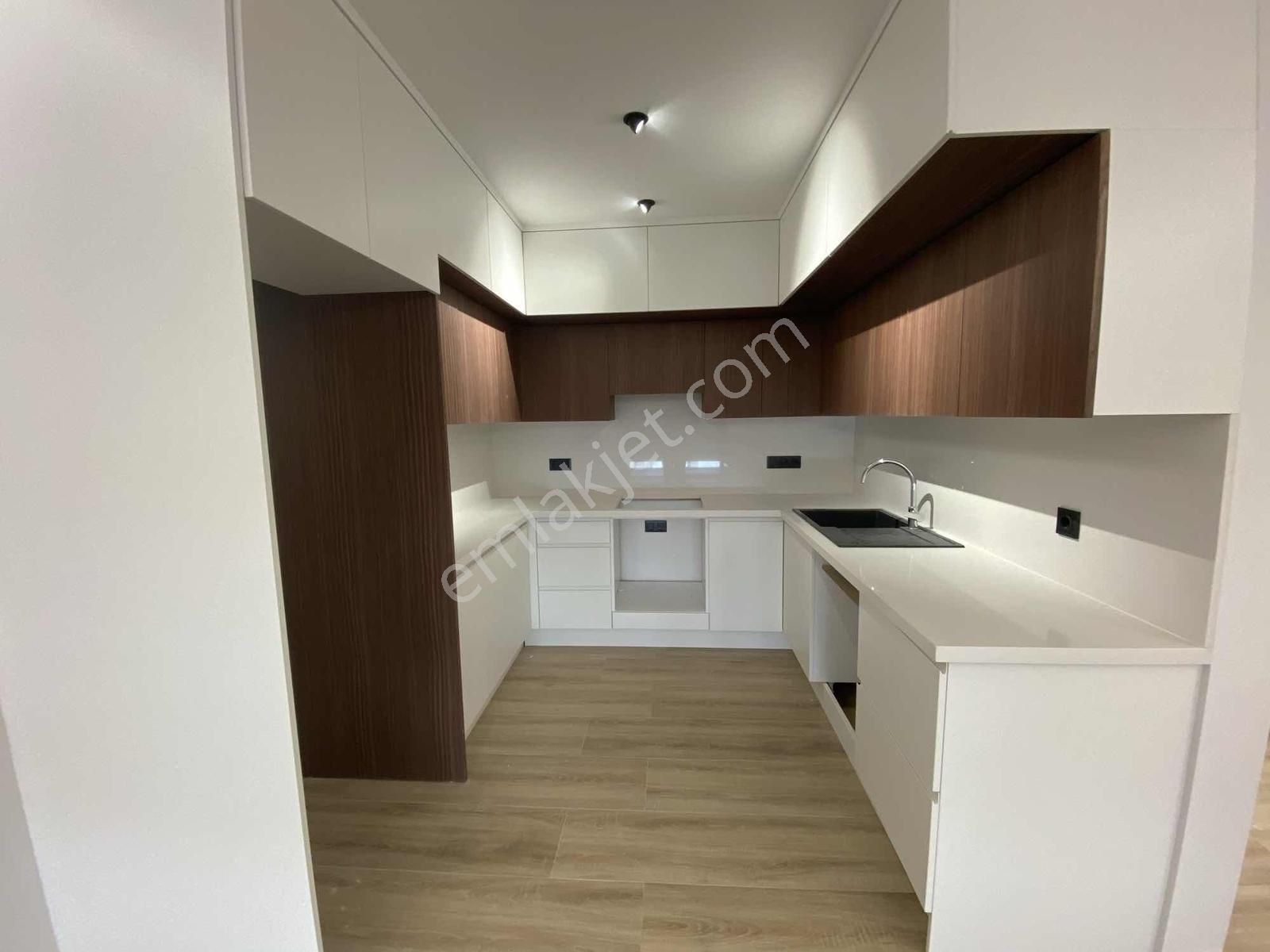 Körfez Elegance Sitesi Satılık 4+1 Dubleks | Havuzlu | Sahilde - Görsel 20