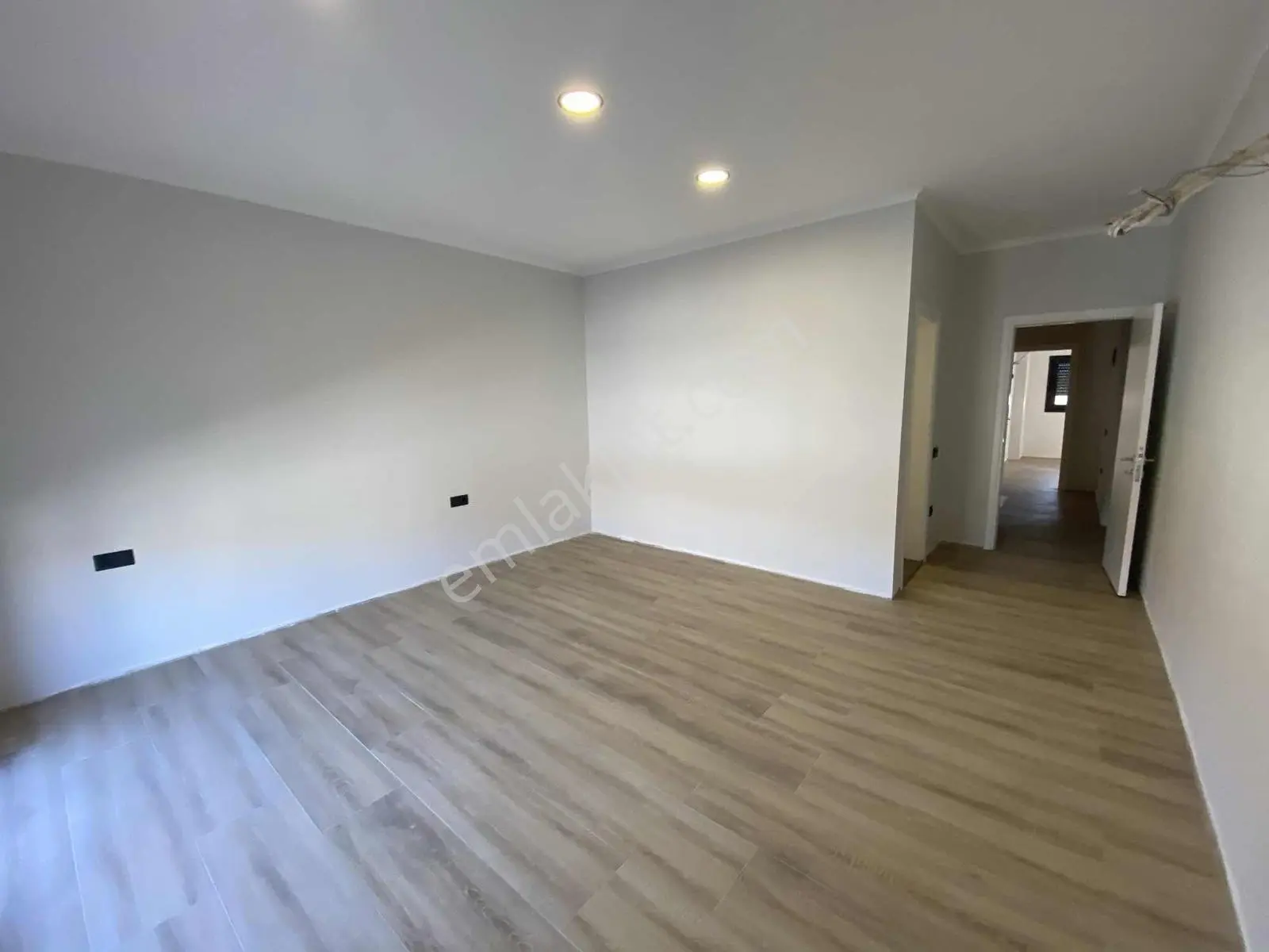Körfez Elegance Sitesi Satılık 4+1 Dubleks | Havuzlu | Sahilde - Görsel 3