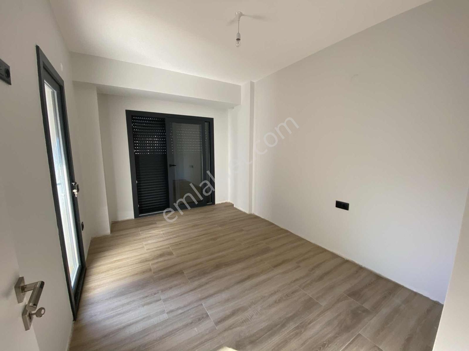 Körfez Elegance Sitesi Satılık 4+1 Dubleks | Havuzlu | Sahilde - Görsel 19