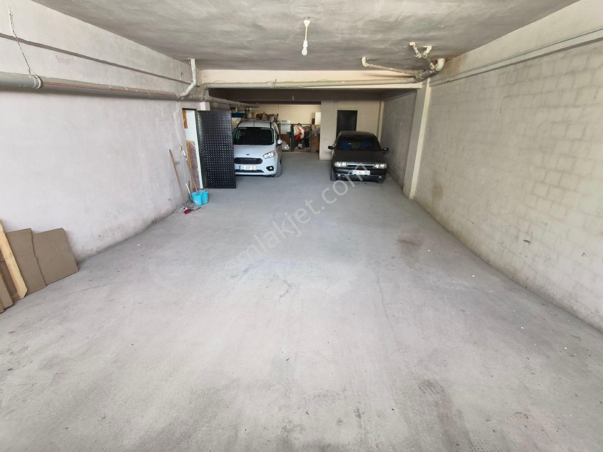 Pera'dan 71 Evler Ertaş Cd'si Yakını, Ara Kat, Kiralık 3+1 Daire - Görsel 32