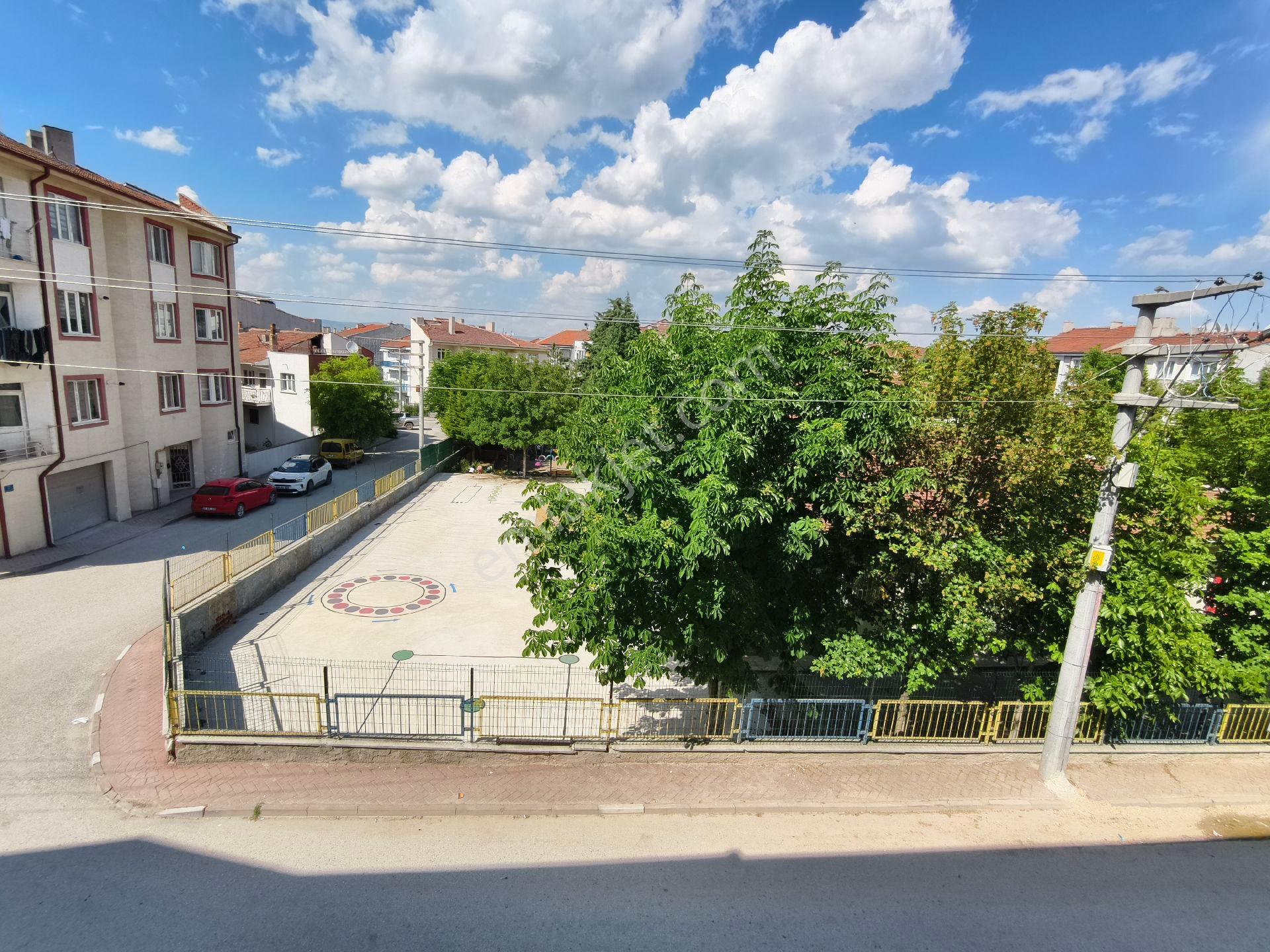 Pera'dan 71 Evler Ertaş Cd'si Yakını, Ara Kat, Kiralık 3+1 Daire - Görsel 18