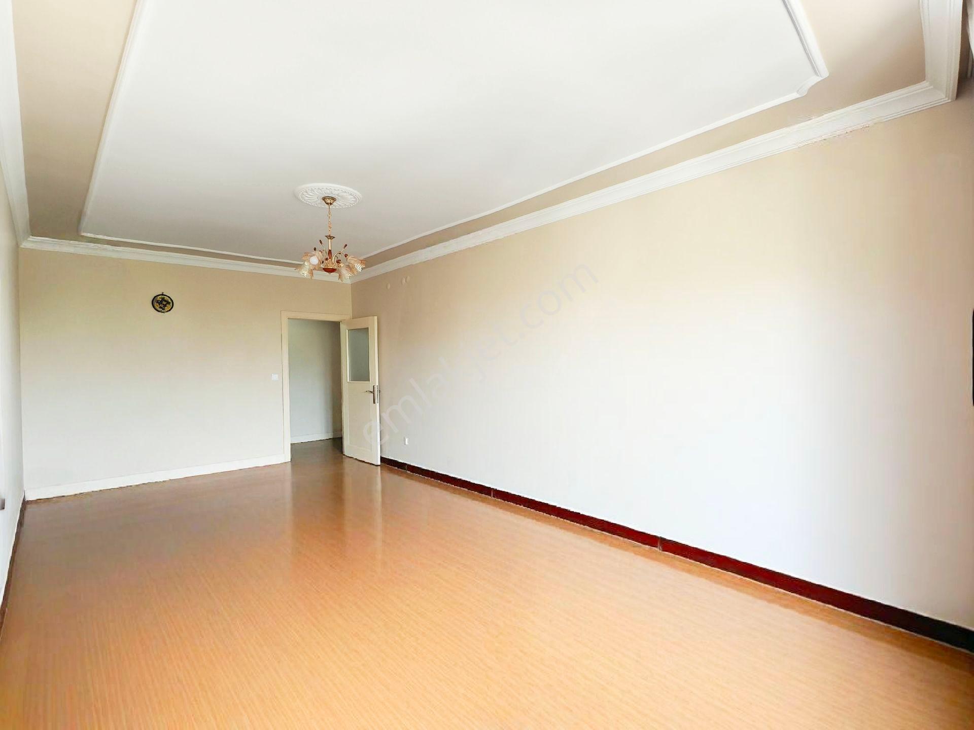 Pera'dan 71 Evler Ertaş Cd'si Yakını, Ara Kat, Kiralık 3+1 Daire - Görsel 8