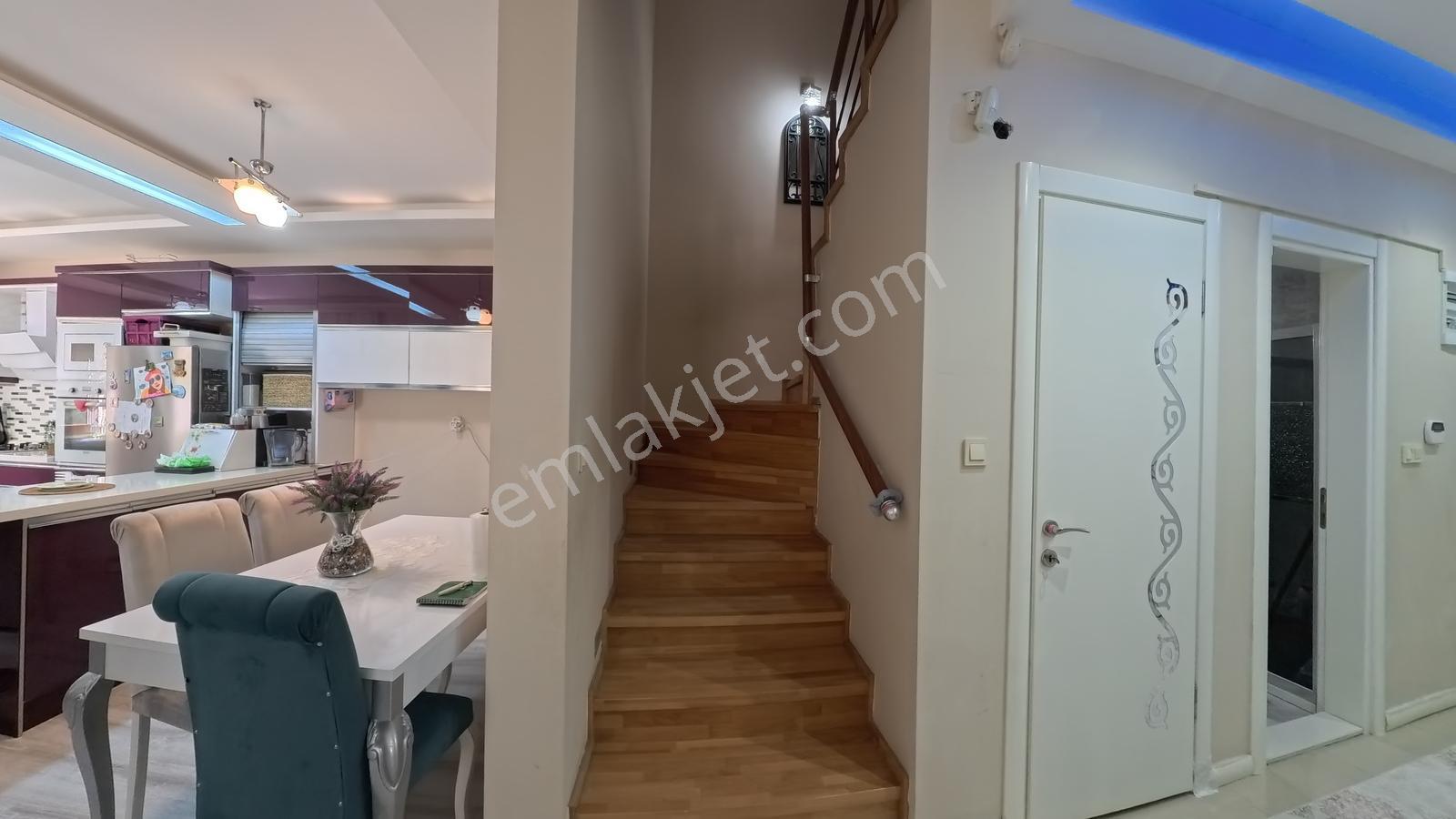 Aydın Merkez Kardeşköy Mahallesi Müstakil Bahçeli Kiralık Villa - Görsel 11