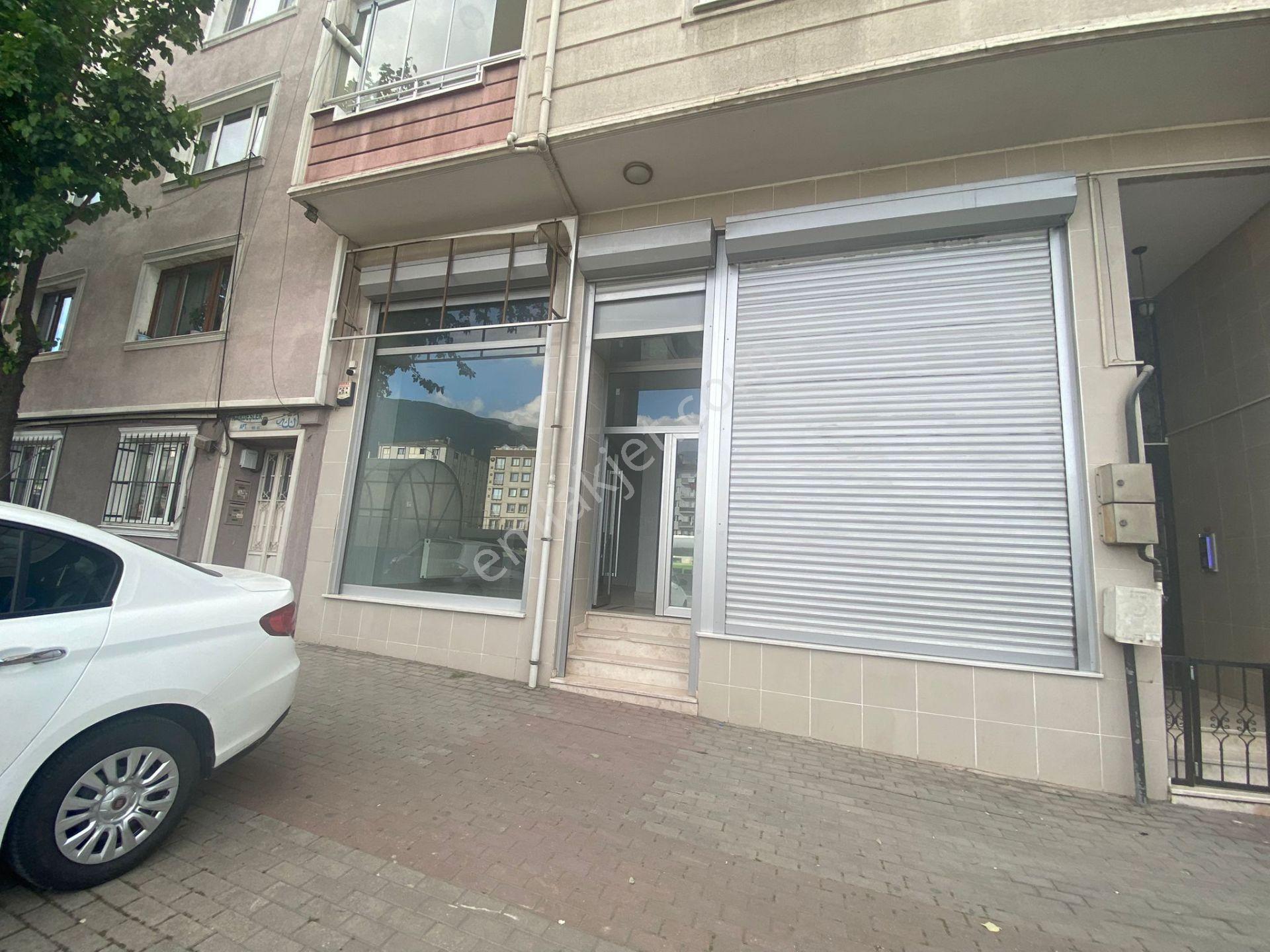 Osmangazi Elmasbahçeler'de Metro Yakını 95m² Cadde Dükkanı