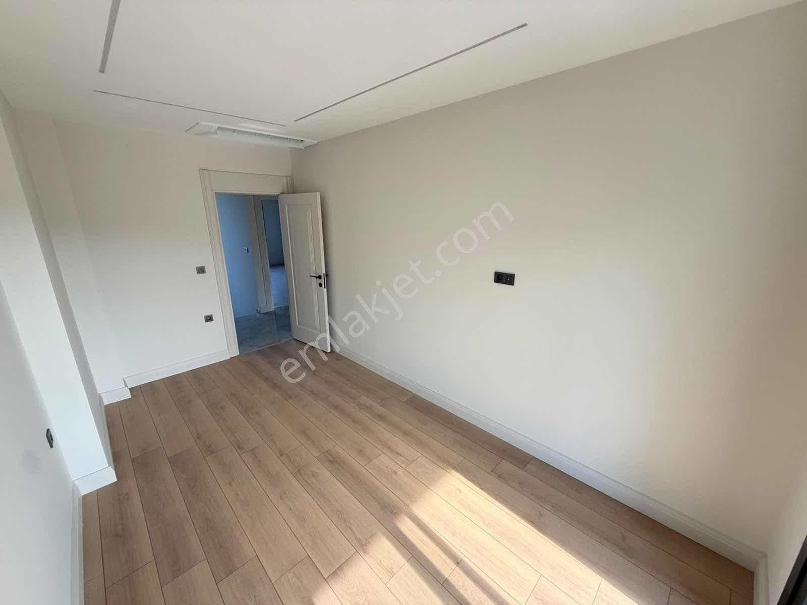 Avcı'dan 300m2 Arsa Tam Müstakil Girişte Odalı 4+1 Villa - Görsel 27