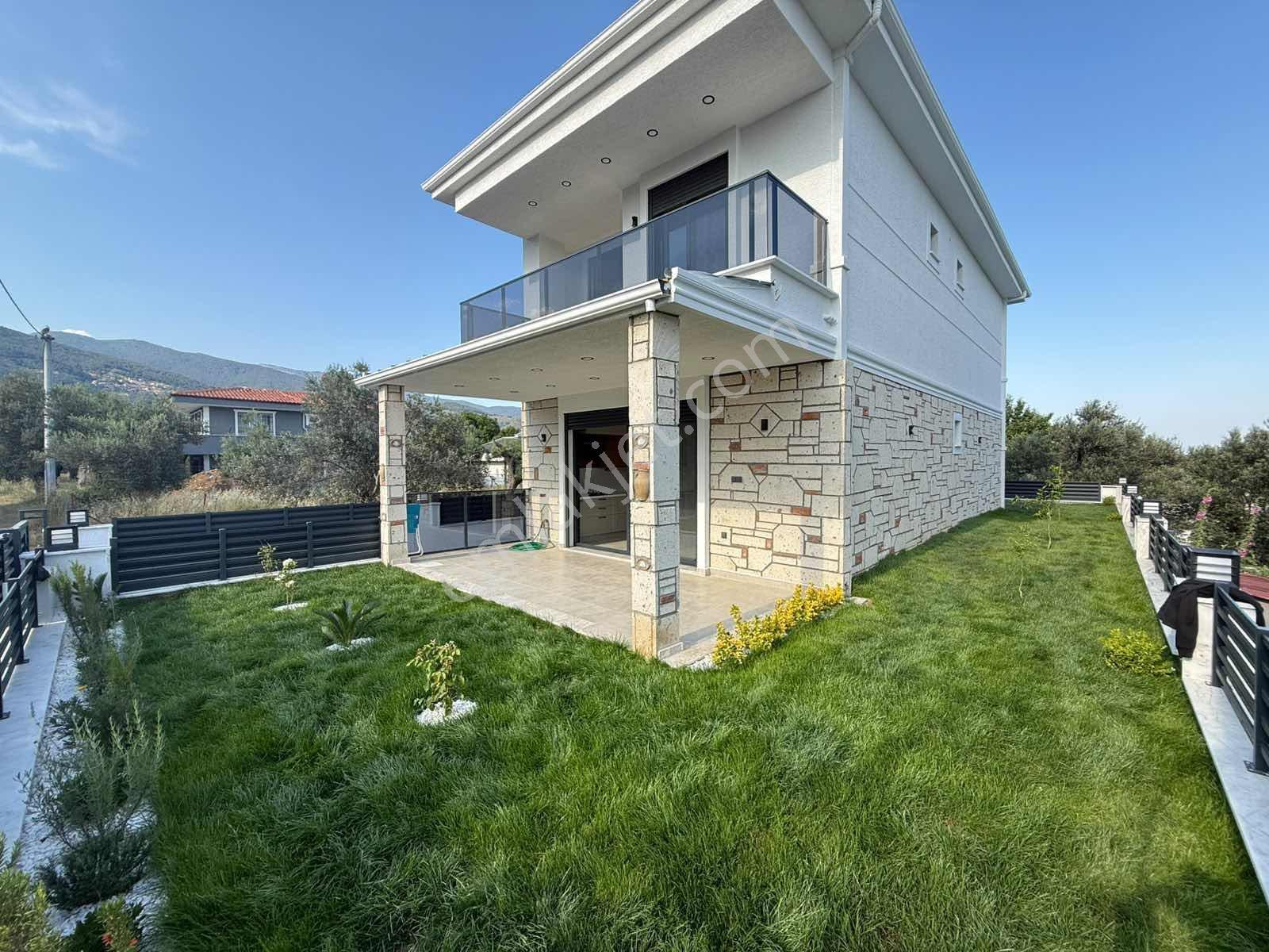 Avcı'dan 300m2 Arsa Tam Müstakil Girişte Odalı 4+1 Villa - Görsel 19