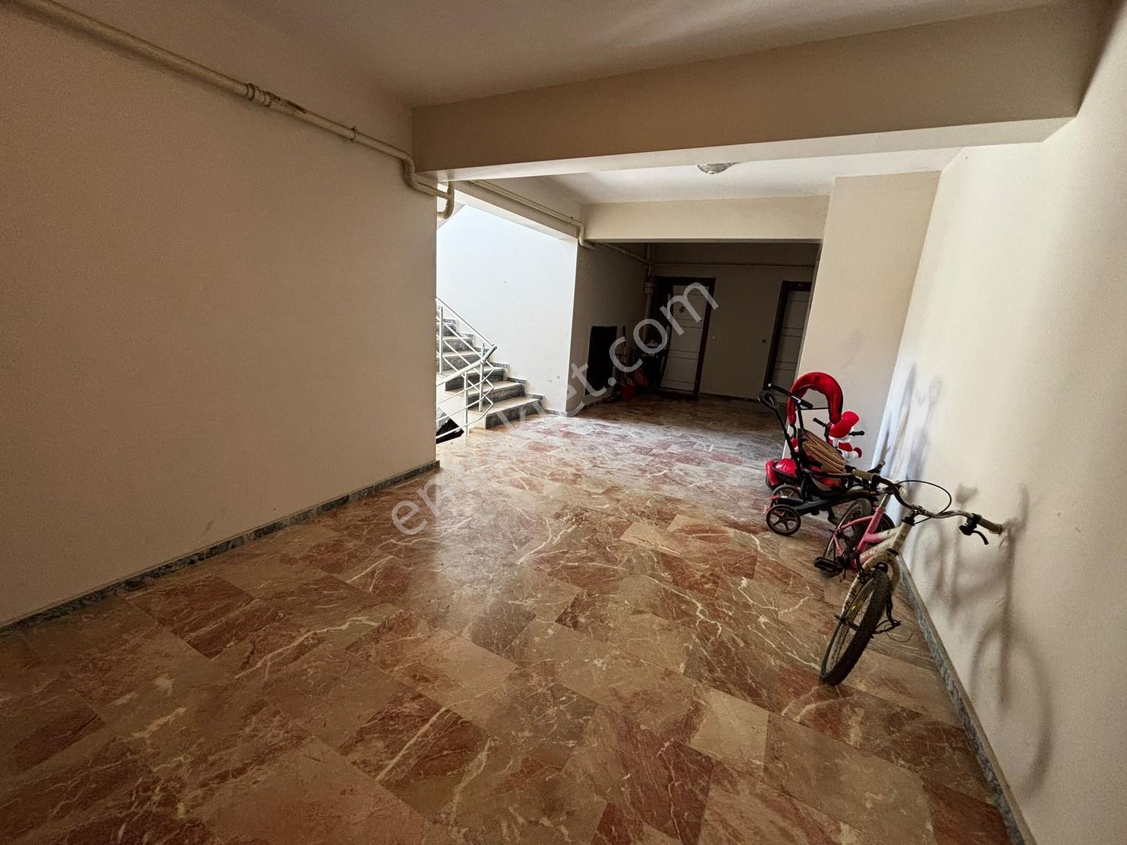 Remaxhür Esra Zurnacıdan Ferizli Merkez Satılık 2+1 Fırsat Daire - Görsel 5
