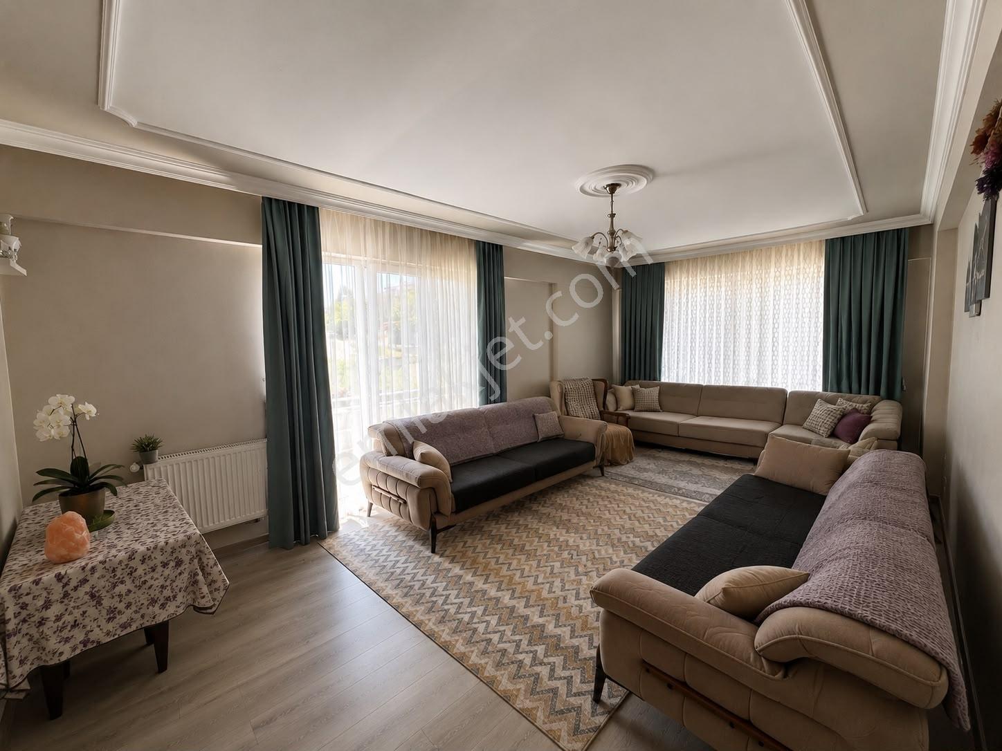 Remaxhür Esra Zurnacıdan Ferizli Merkez Satılık 2+1 Fırsat Daire - Görsel 3