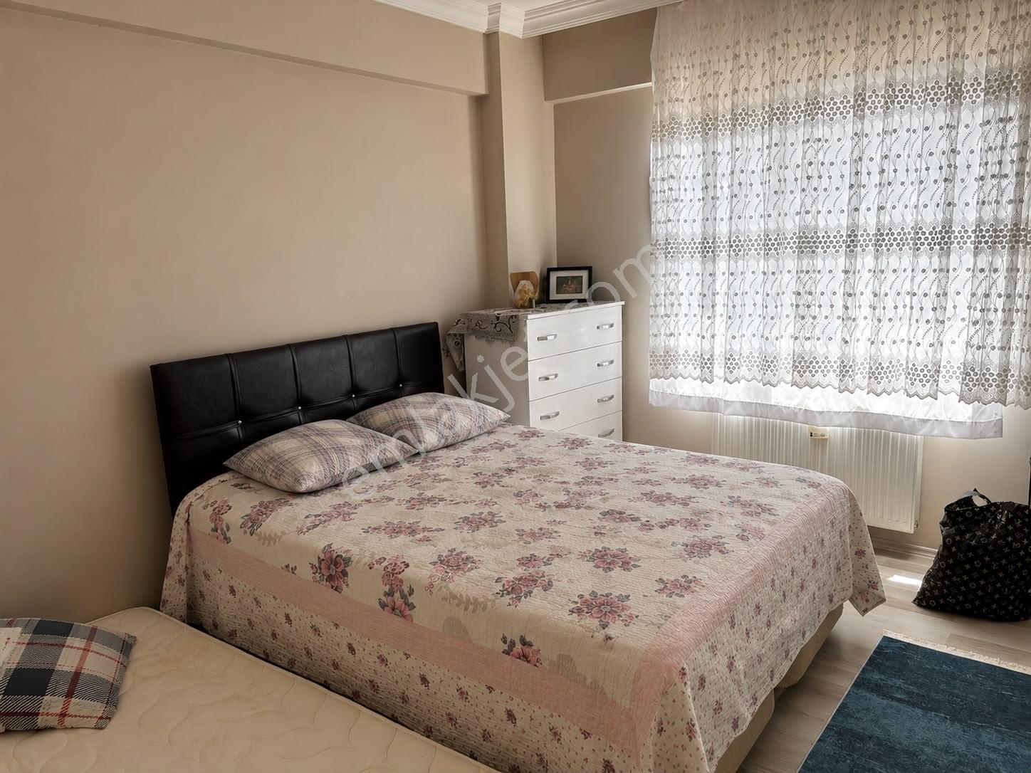 Remaxhür Esra Zurnacıdan Ferizli Merkez Satılık 2+1 Fırsat Daire - Görsel 4