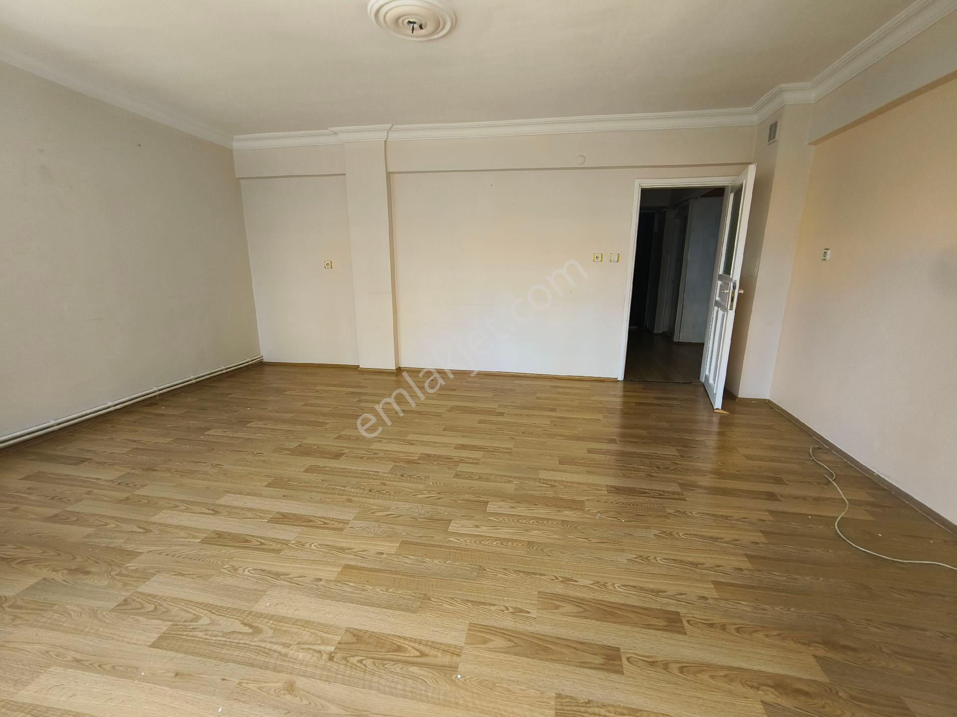 Güneyden Metroya 10 Dakika Yürüme 2+1.90m2 Ara Kat Daire - Görsel 10