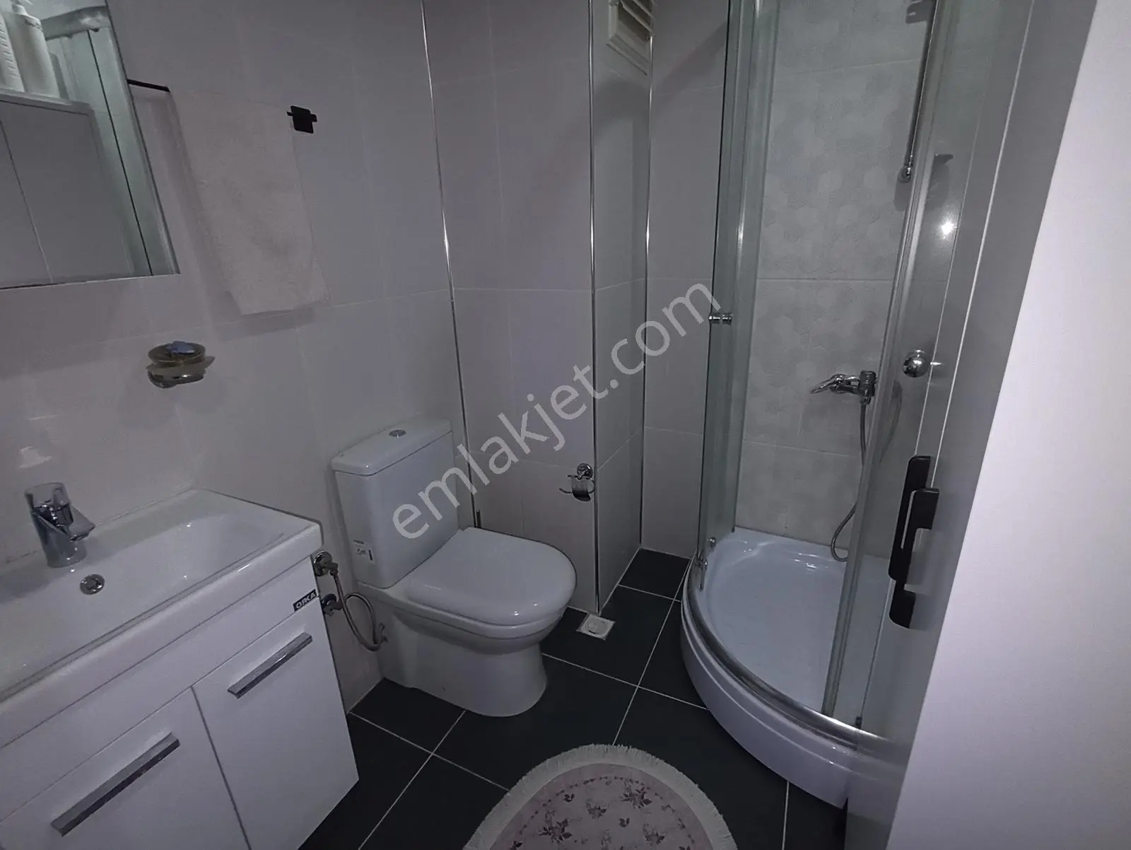 Cihangirde Osmanpaşa Cad. Üzerinde Yeni Binada 85 M2 2+1 İskanlı - Görsel 2