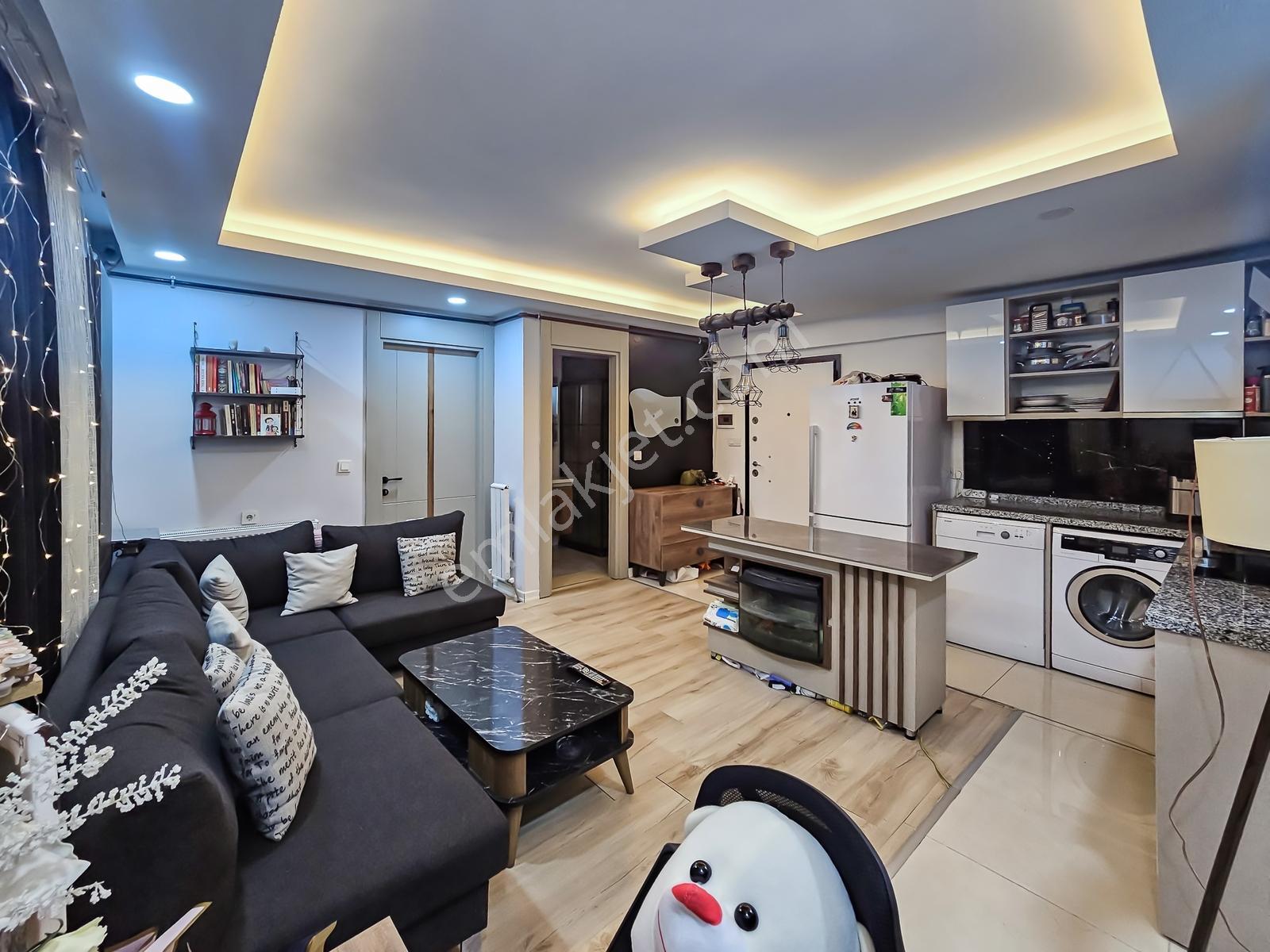 Kızılcaşar'da Eşyalı Kiralık 1+1 Daire, Kapalı Otopark, Balkon - Görsel 2