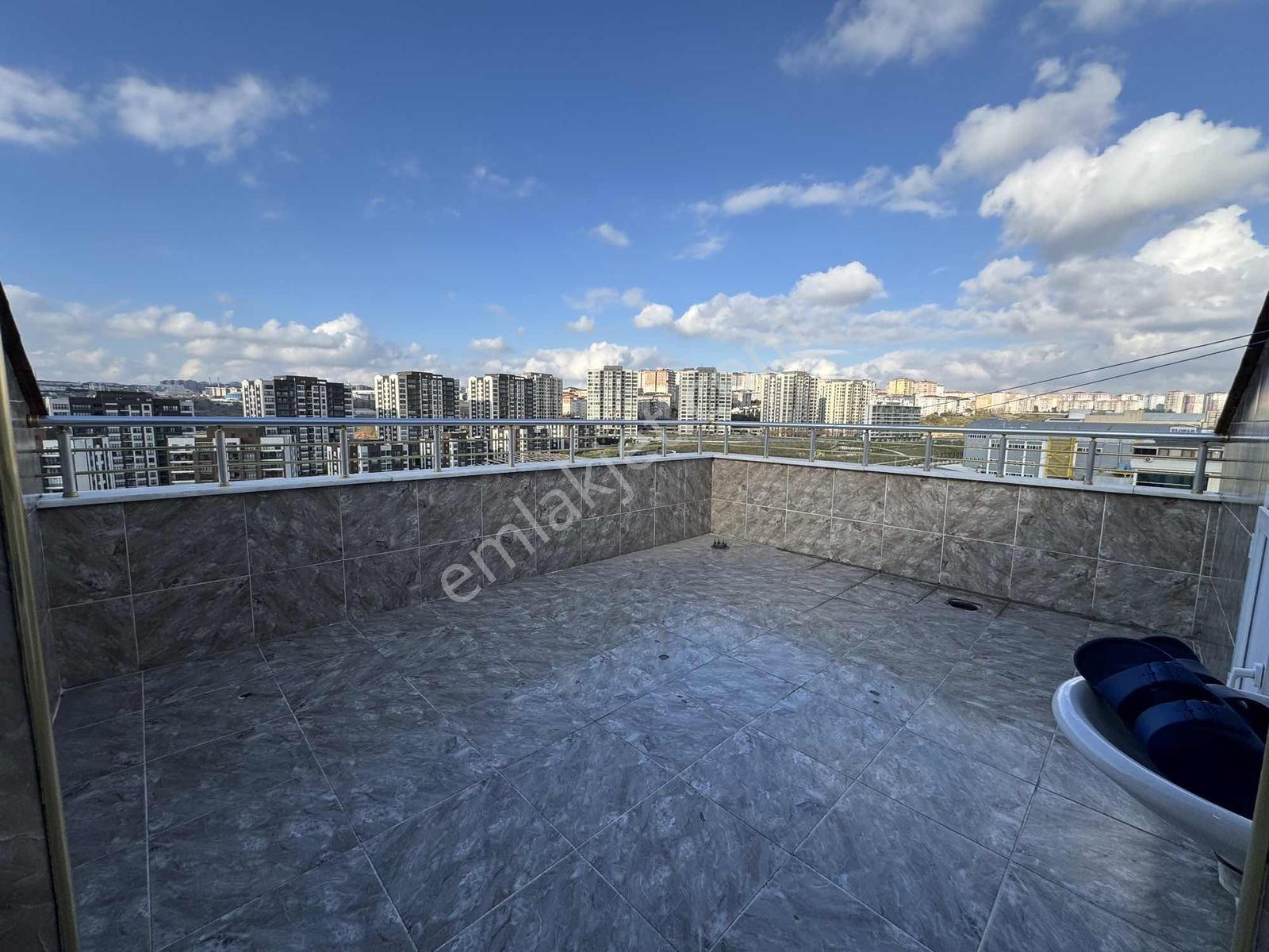Remax'ten Beylikdüzü Kavaklı Mh Vira Kavşağı Yanı 4+2 Dublex - Görsel 25