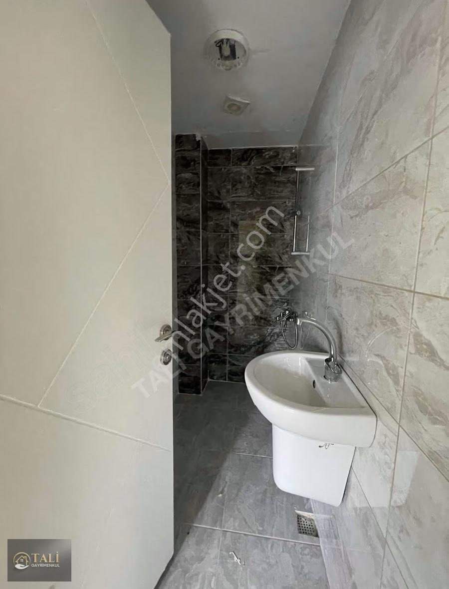 Akçalar'da Merkezi Konum Krediye Uygun 3+1 130 M2 - Görsel 3