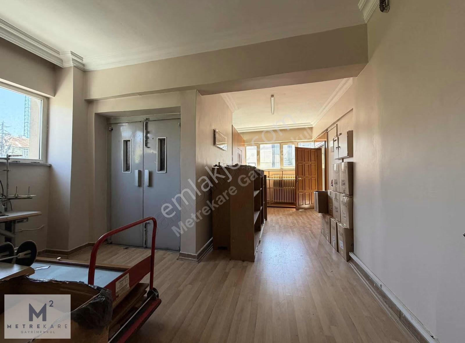 Merter Cadde Üzerinde Kiralık Ofis - Görsel 13
