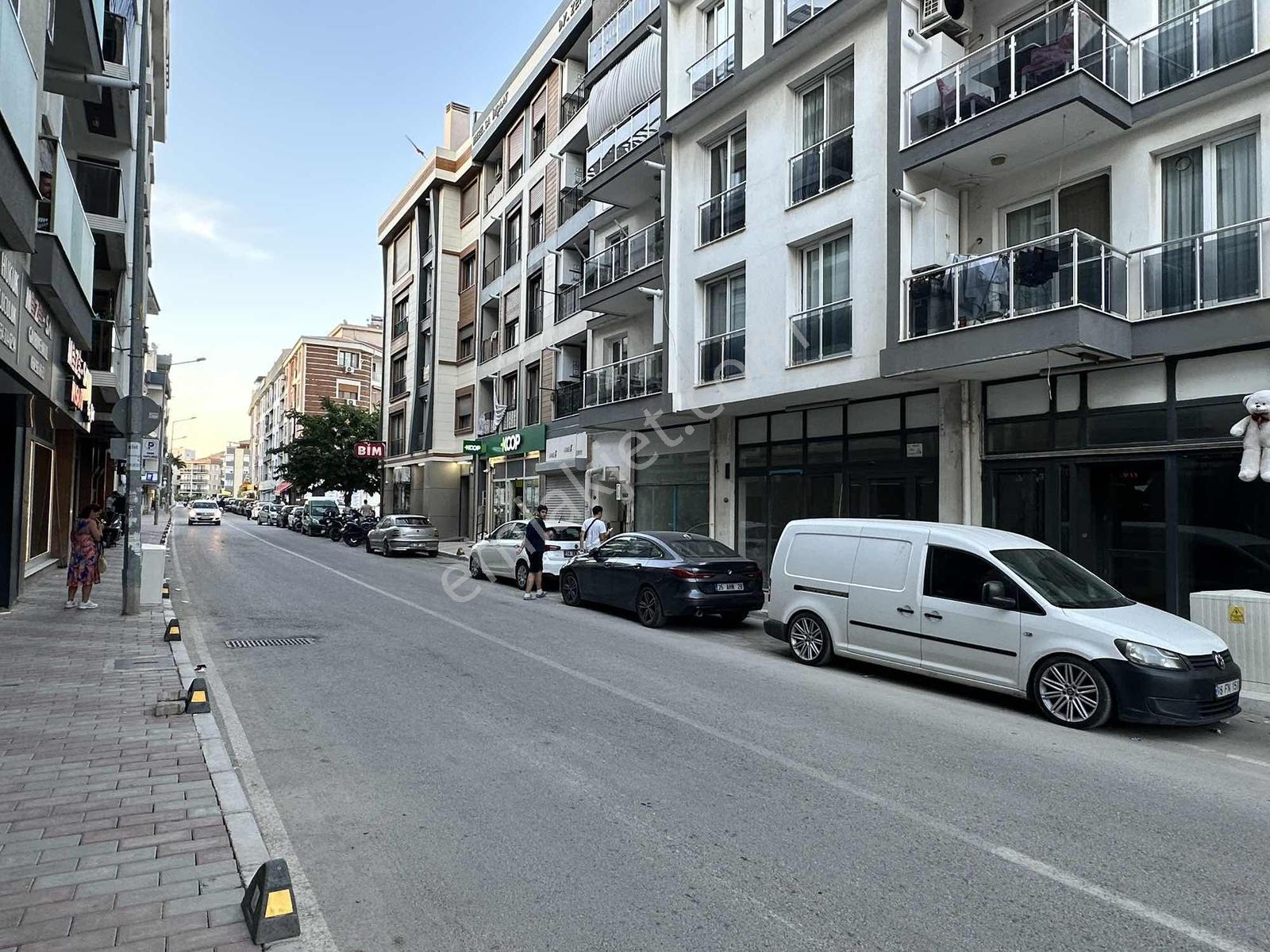 Çarşının En İşlek Bölgesinde 575 M2 İşyeri - Görsel 9