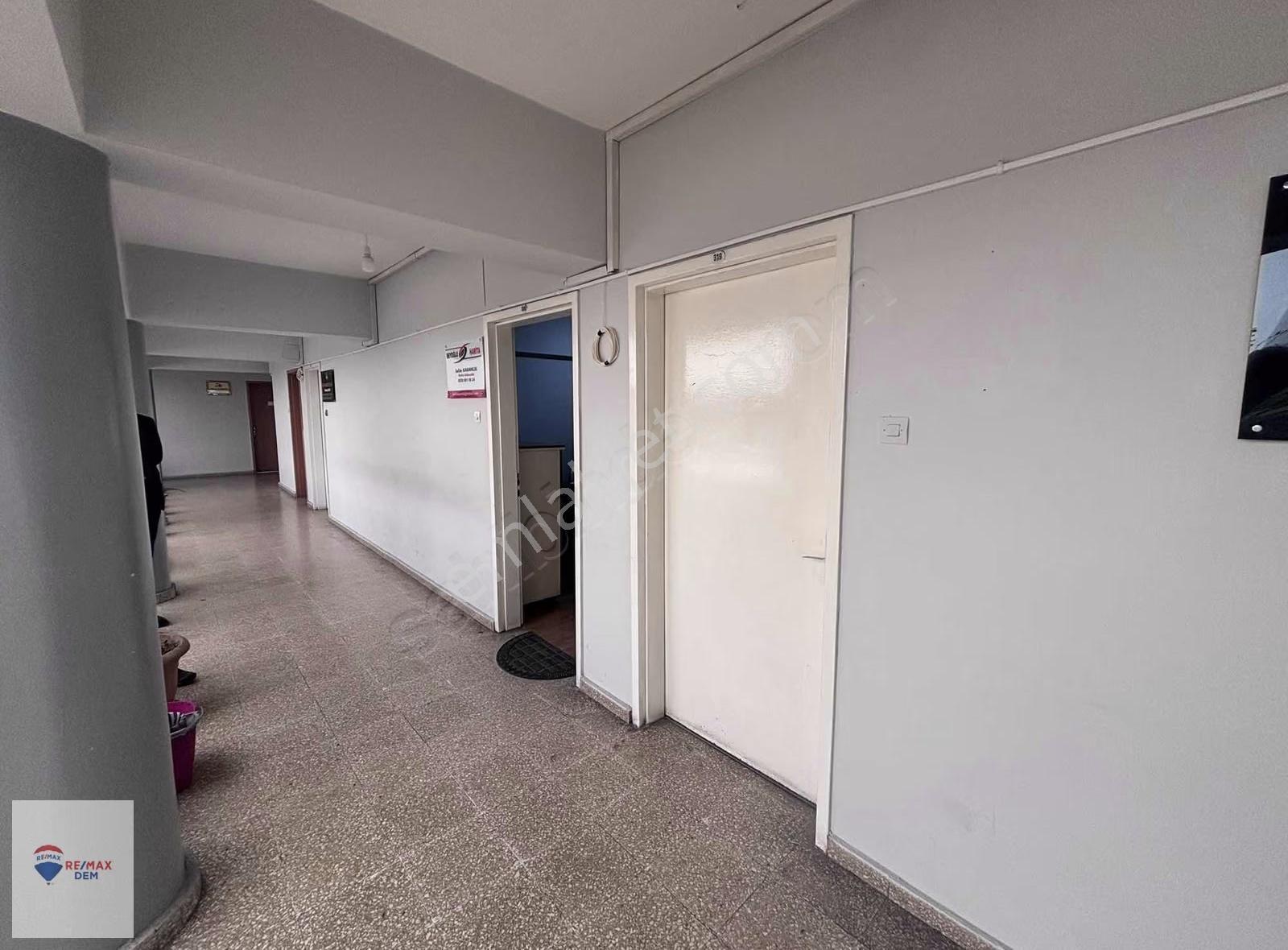 Remax Dem'den Selimoğlu İş Merkezinde Satılık Ofis - Görsel 8