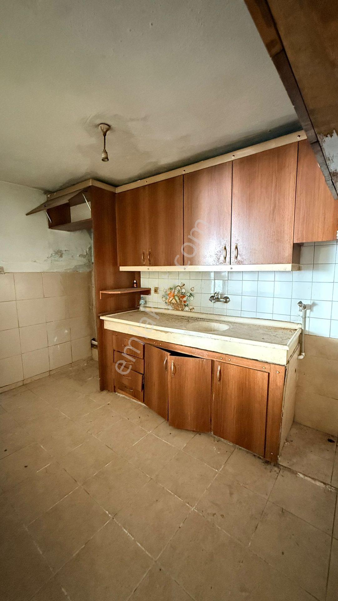 Söke Fevzipaşa'da Yatırımlık 2 Ev Ve Arsası Tek Fiyat - Görsel 4