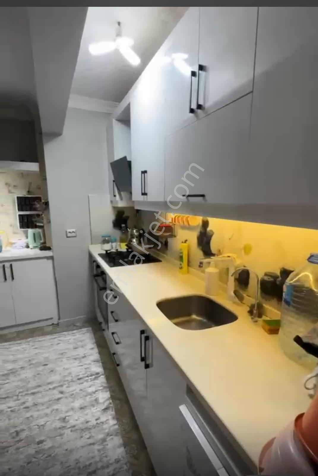 Marmaraerğlisi Çeşmelide 5+1 Satılık Vila Ve Arsası 308m2 - Görsel 14