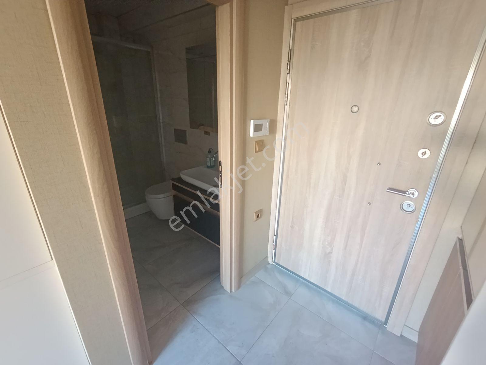Beylikdüzü Metrobüs 15dk Tek Depozito Kiralık Lüks 1+1 Daire - Görsel 11