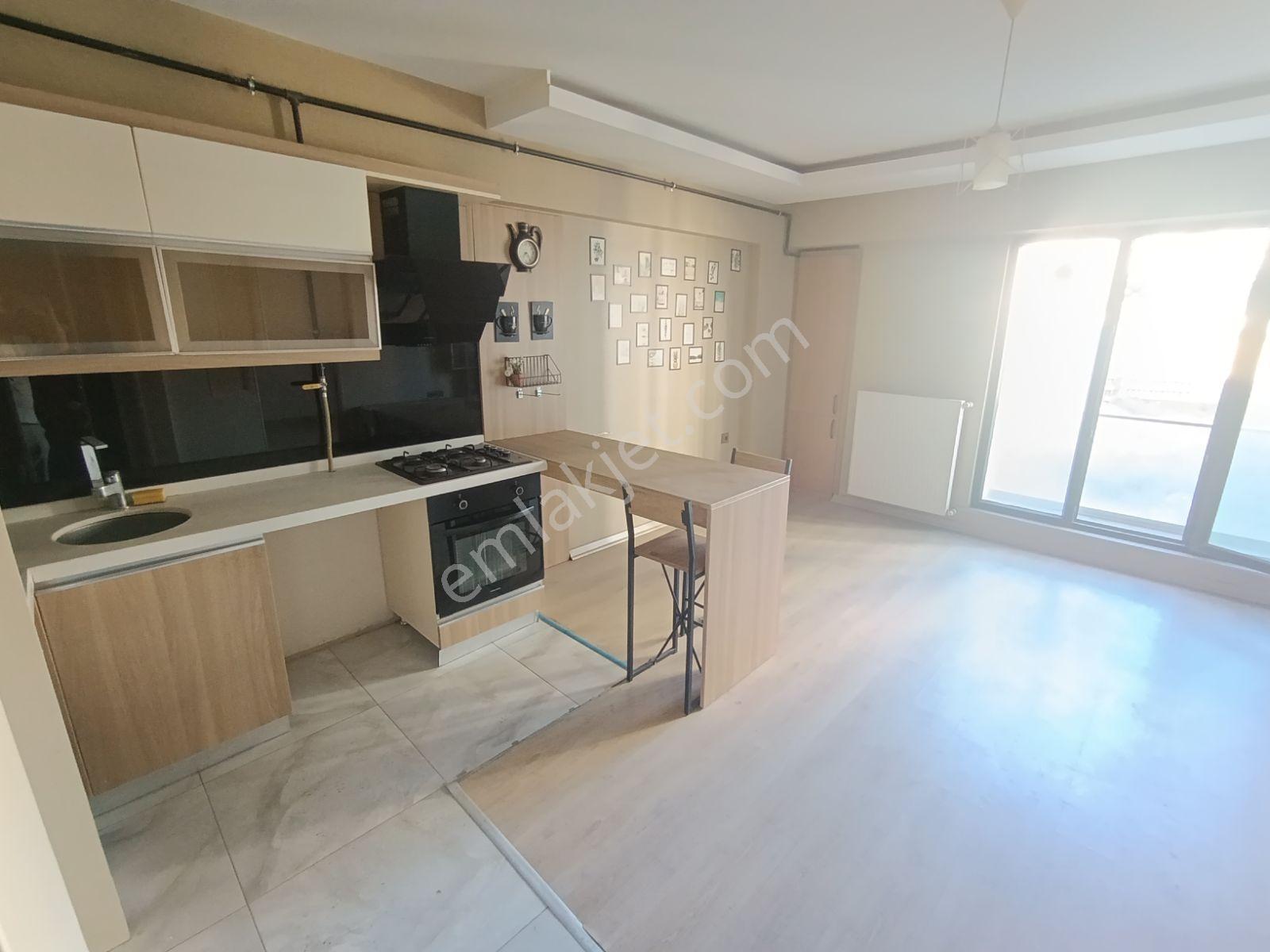 Beylikdüzü Metrobüs 15dk Tek Depozito Kiralık Lüks 1+1 Daire - Görsel 3