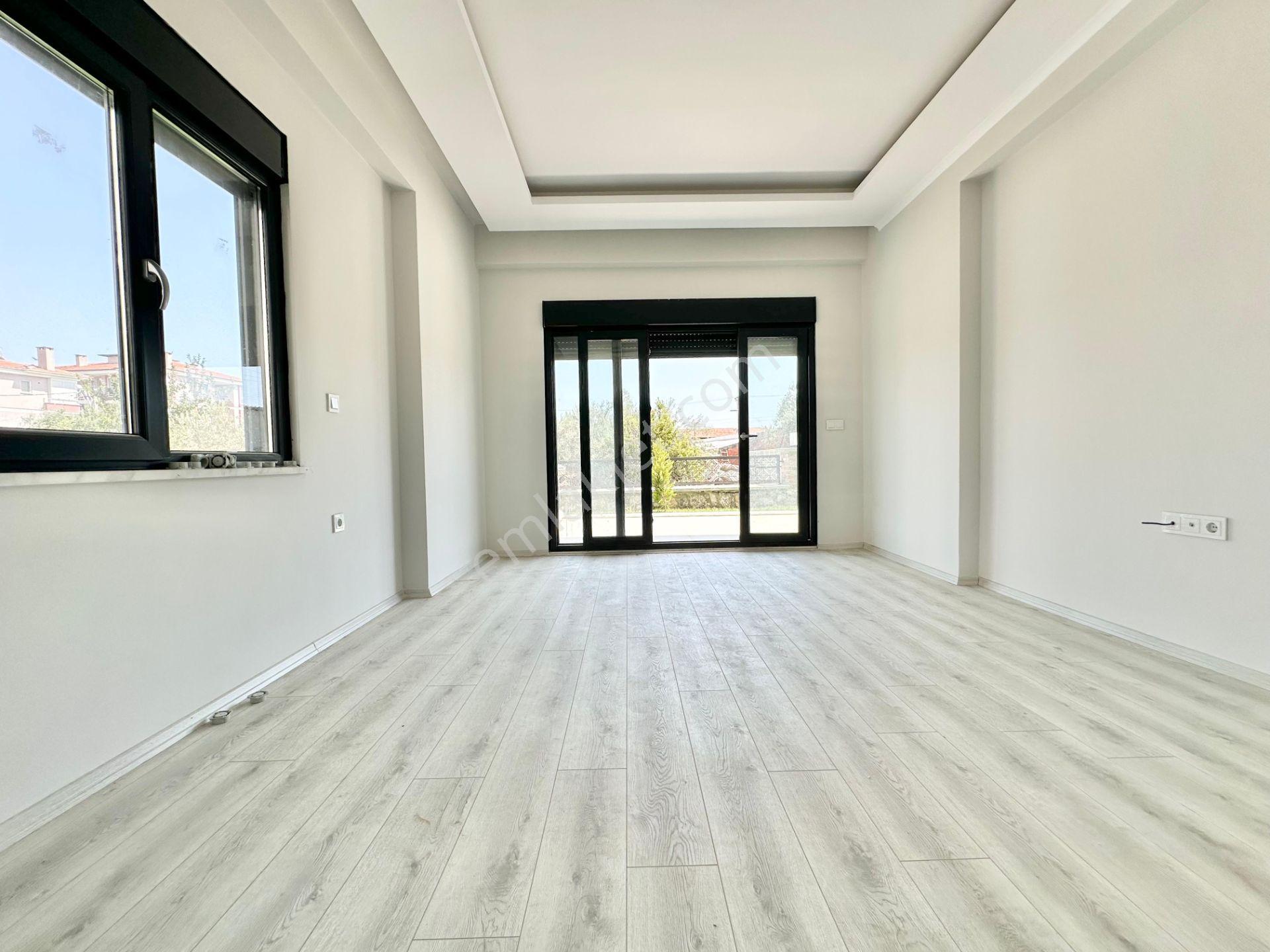 ꧁akçay Ay Emlaktan꧂küçükkuyu'da Lüks Sitede Denize 250 Mt Bahçe Kullanımlı Satılık 2+1 Daire - Görsel 17