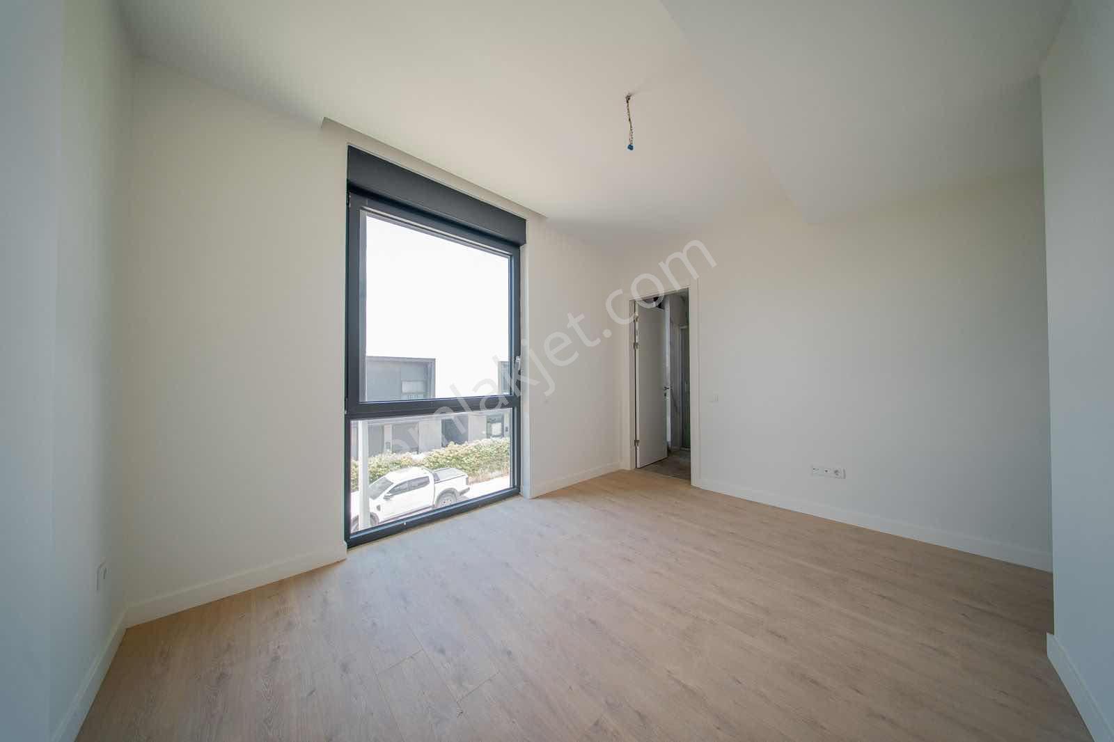 Ermenekte Site İçerisinde Lüks Ve Modern 5+1 Kiralık Villa - Görsel 10