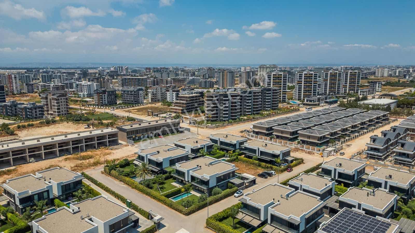 Ermenekte Site İçerisinde Lüks Ve Modern 5+1 Kiralık Villa - Görsel 32
