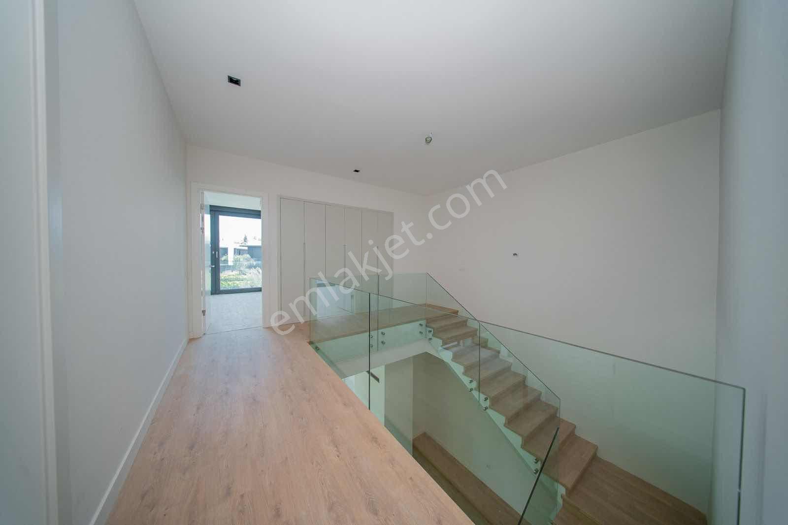 Ermenekte Site İçerisinde Lüks Ve Modern 5+1 Kiralık Villa - Görsel 30