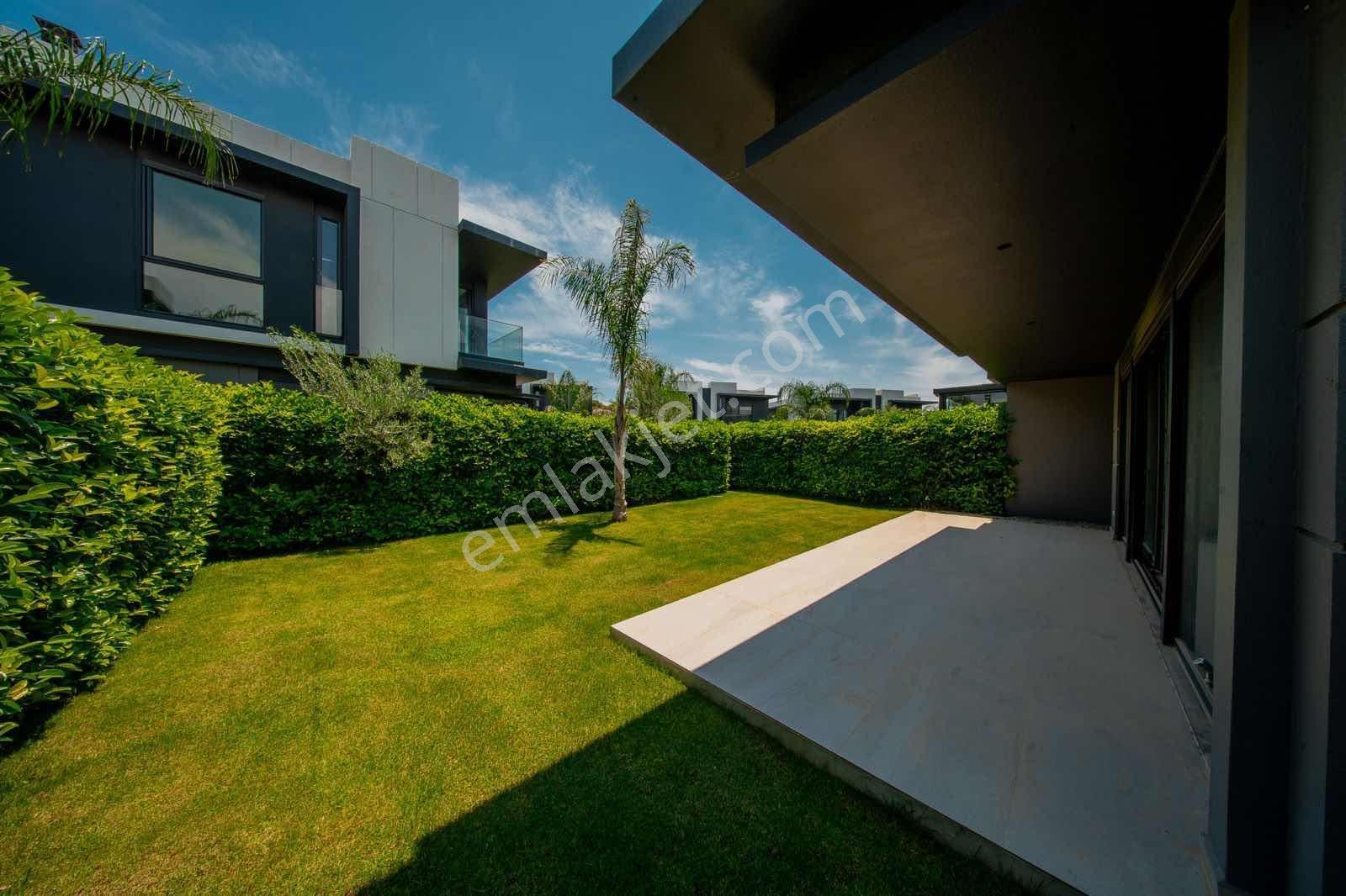 Ermenekte Site İçerisinde Lüks Ve Modern 5+1 Kiralık Villa - Görsel 18