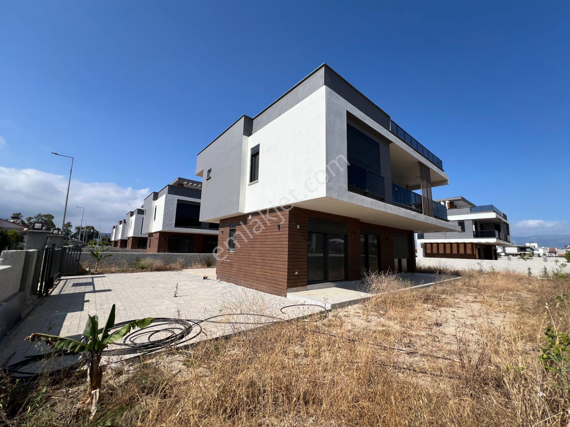 Antalya Finkum Bölgesinde 320 M2 Alanlı Deniz Manzaralı Villa - Görsel 12