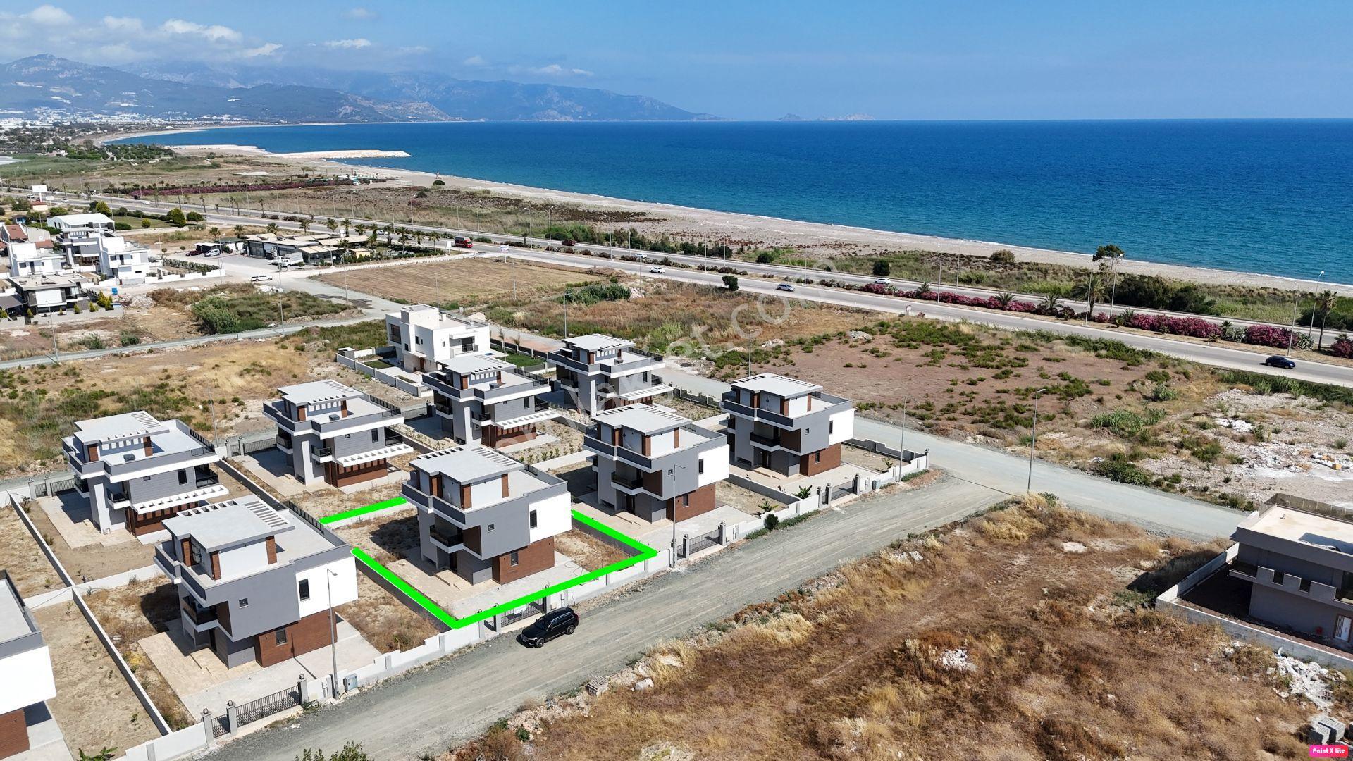 Antalya Finkum Bölgesinde 320 M2 Alanlı Deniz Manzaralı Villa
