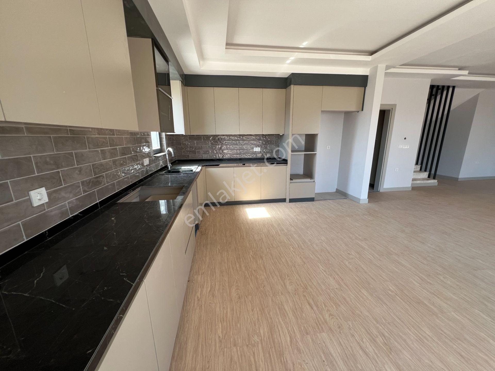 Antalya Finkum Bölgesinde 320 M2 Alanlı Deniz Manzaralı Villa - Görsel 22