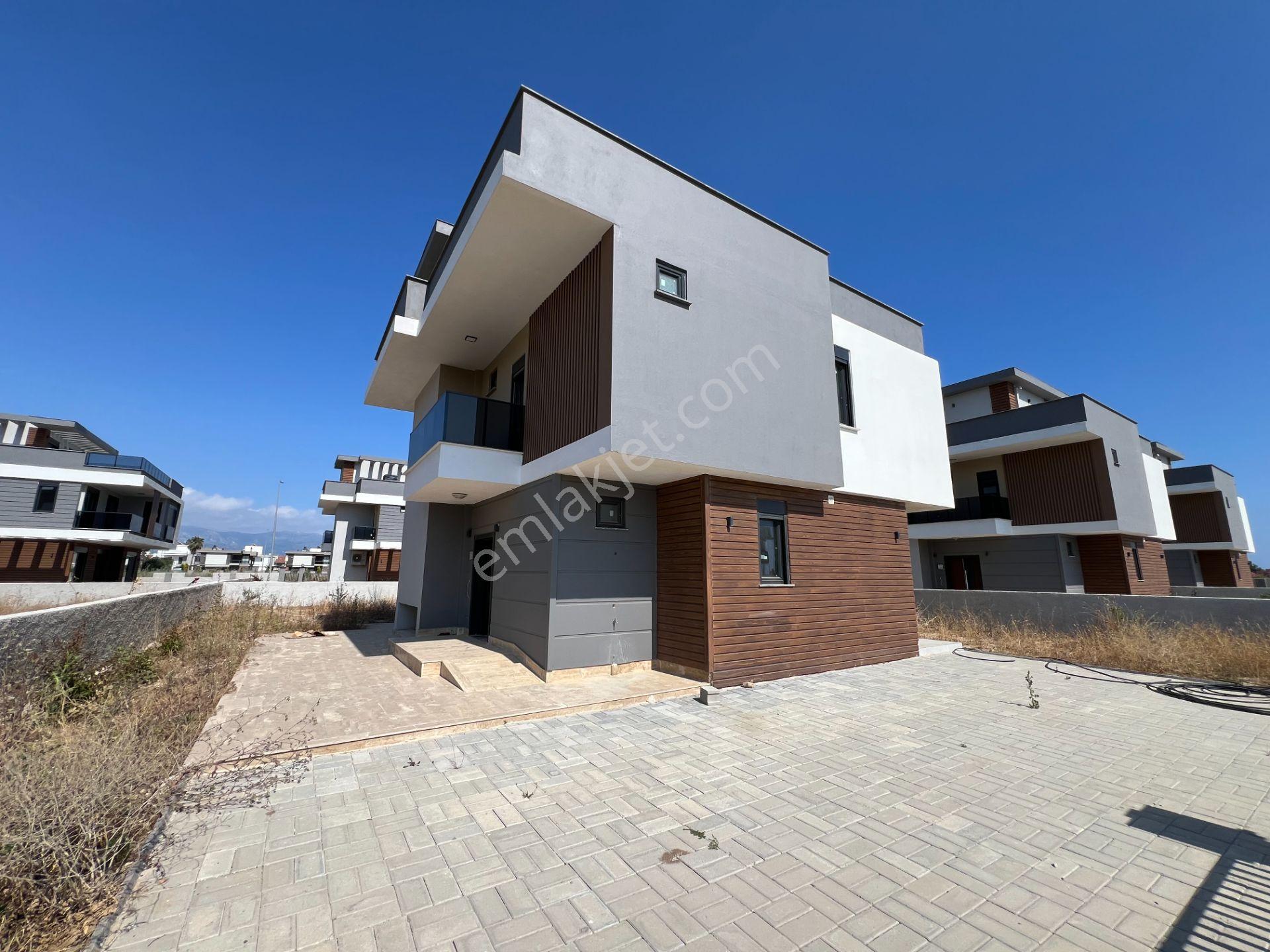 Antalya Finkum Bölgesinde 320 M2 Alanlı Deniz Manzaralı Villa - Görsel 3