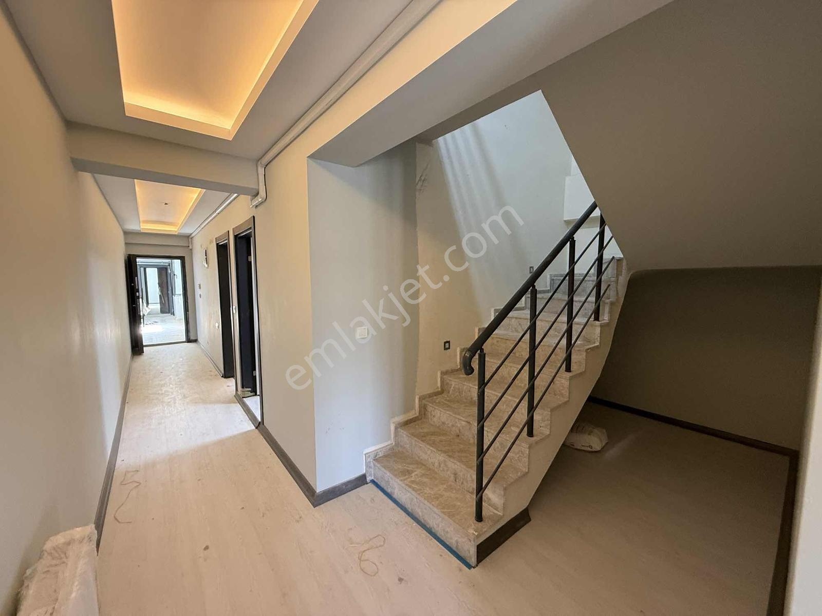 Torbalı Mah. 170m² 2+1 Sıfır Dubleks İzban Dibii Merkezi Konum