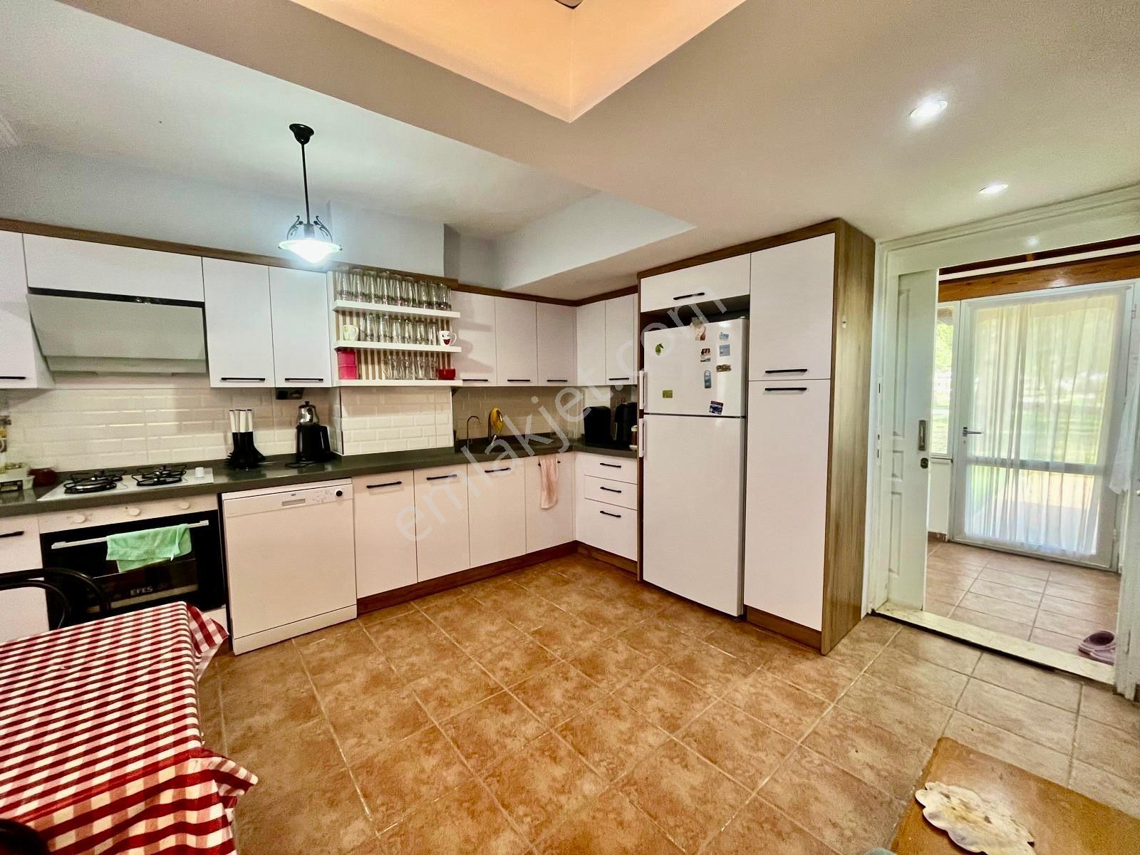 ꧁ay Emlaktan꧂hayallerinizi Süsleyecek Denize Sıfır Sitede Villa - Görsel 9