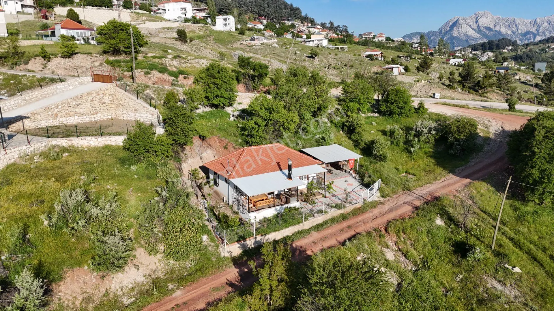 Antalya Söğüt Cuması Yaylasında Müstakil Ev (yapı Kayıt Belgeli) - Görsel 4