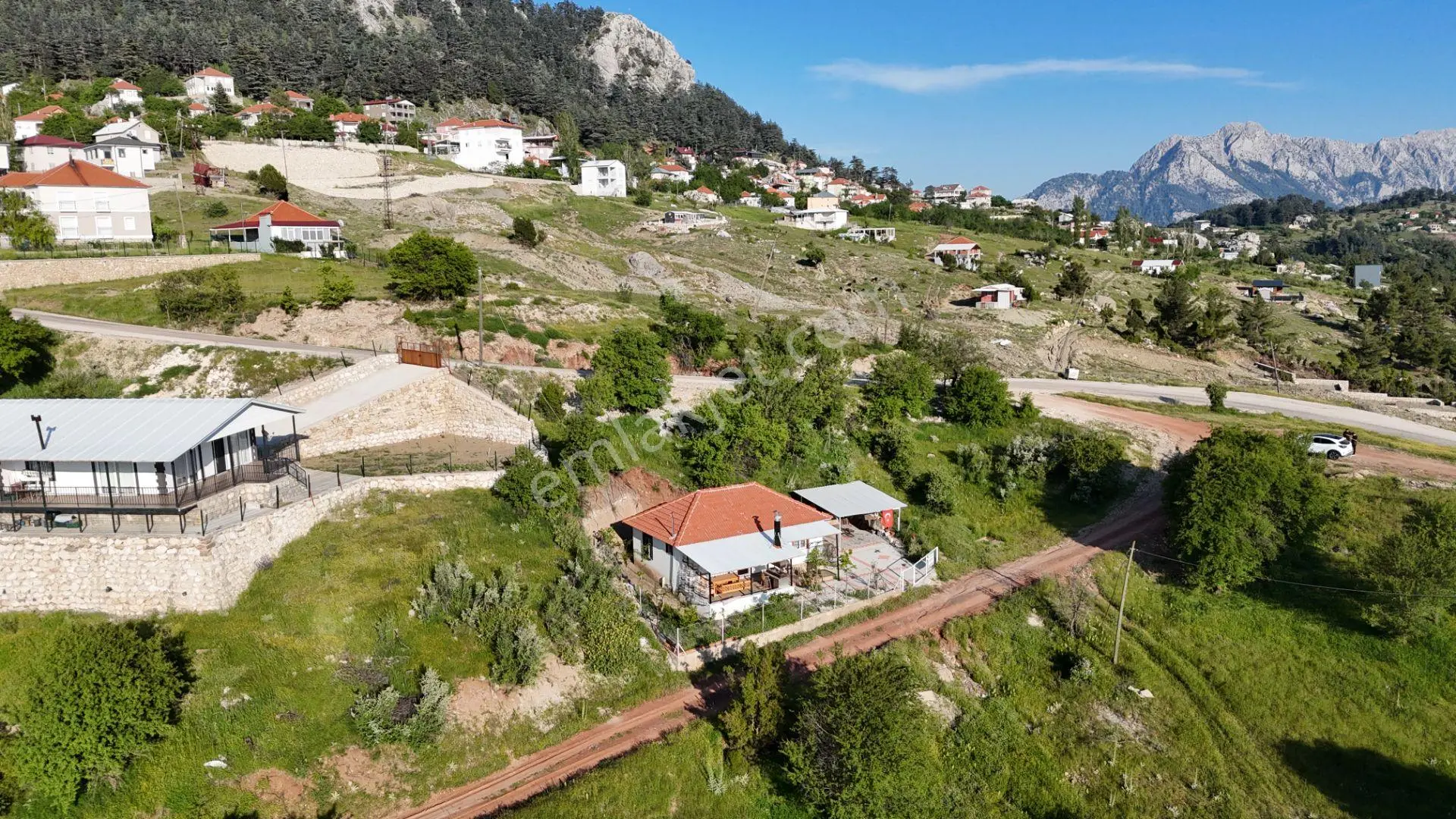 Antalya Söğüt Cuması Yaylasında Müstakil Ev (yapı Kayıt Belgeli) - Görsel 3