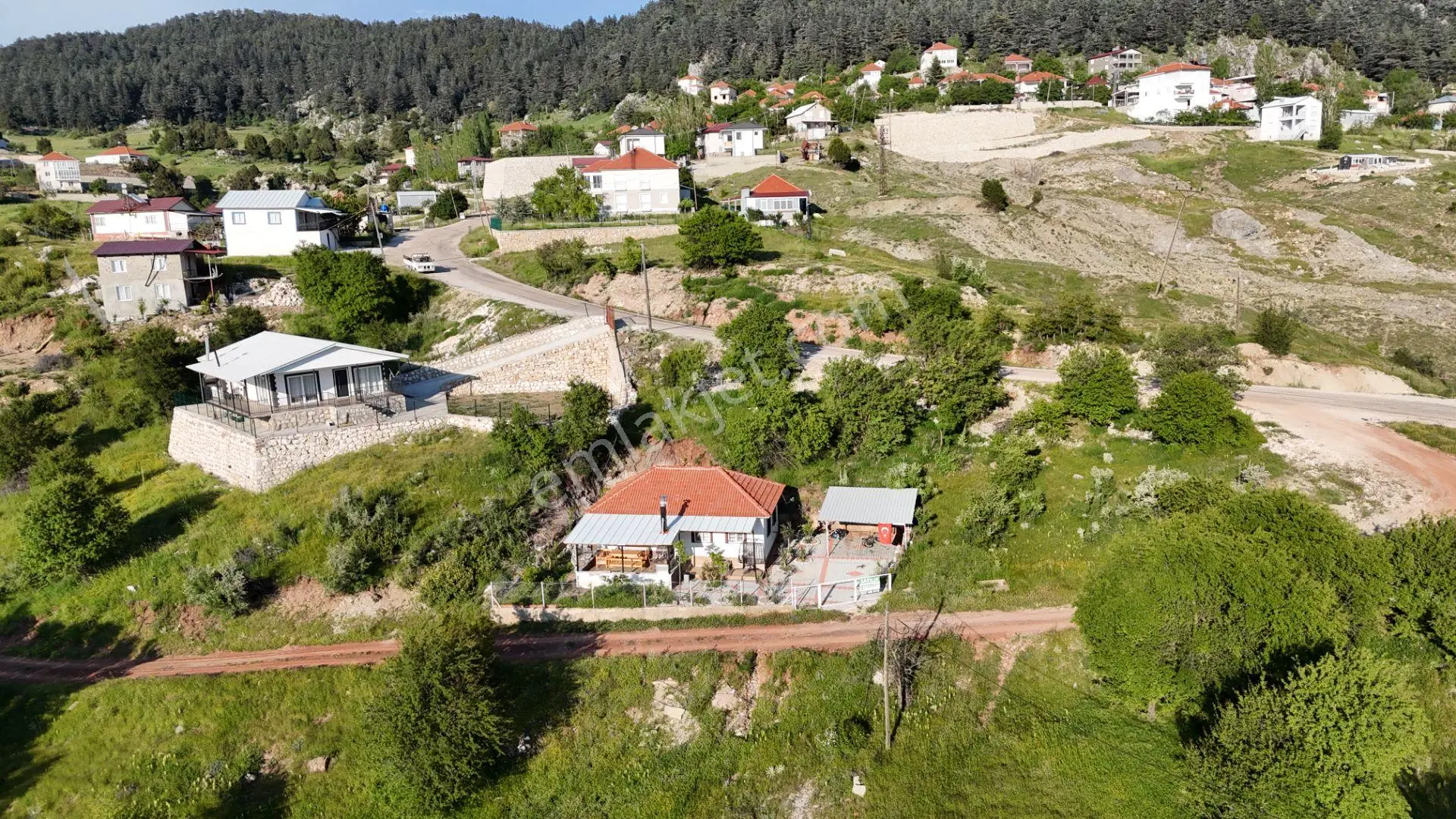 Antalya Söğüt Cuması Yaylasında Müstakil Ev (yapı Kayıt Belgeli) - Görsel 2