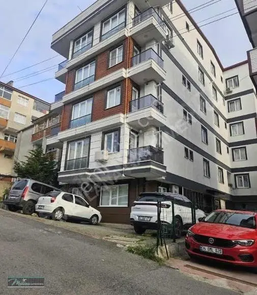 Gebze Arapçeşme'de Satılık 3+1 Daire (100m², Krediye Uygun)