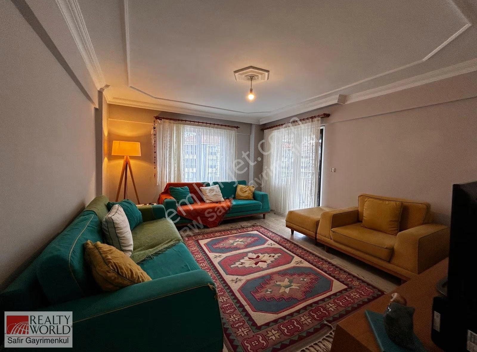 Şemikler'de Site İçinde Kiralık 3+1 Ara Kat Daire