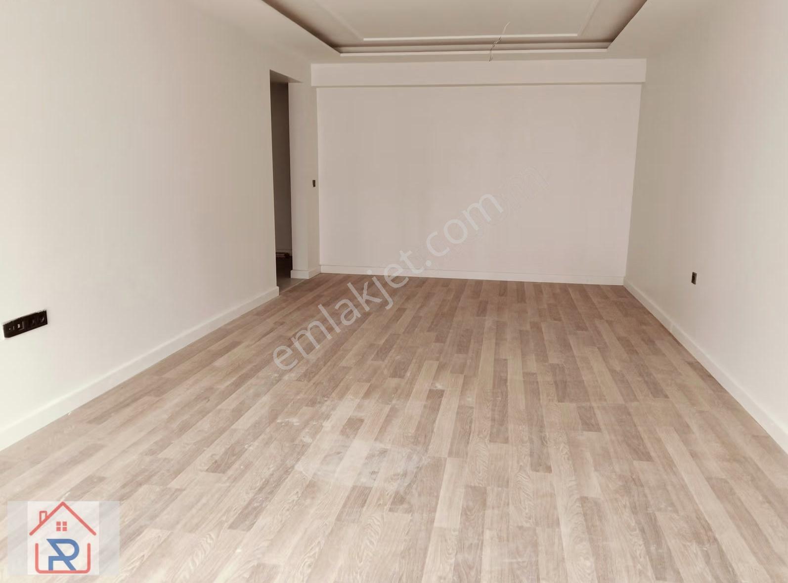 Havuzlu İki Cepheli 3+1 Köşe Tip Arakat 196m² Daire - Görsel 7