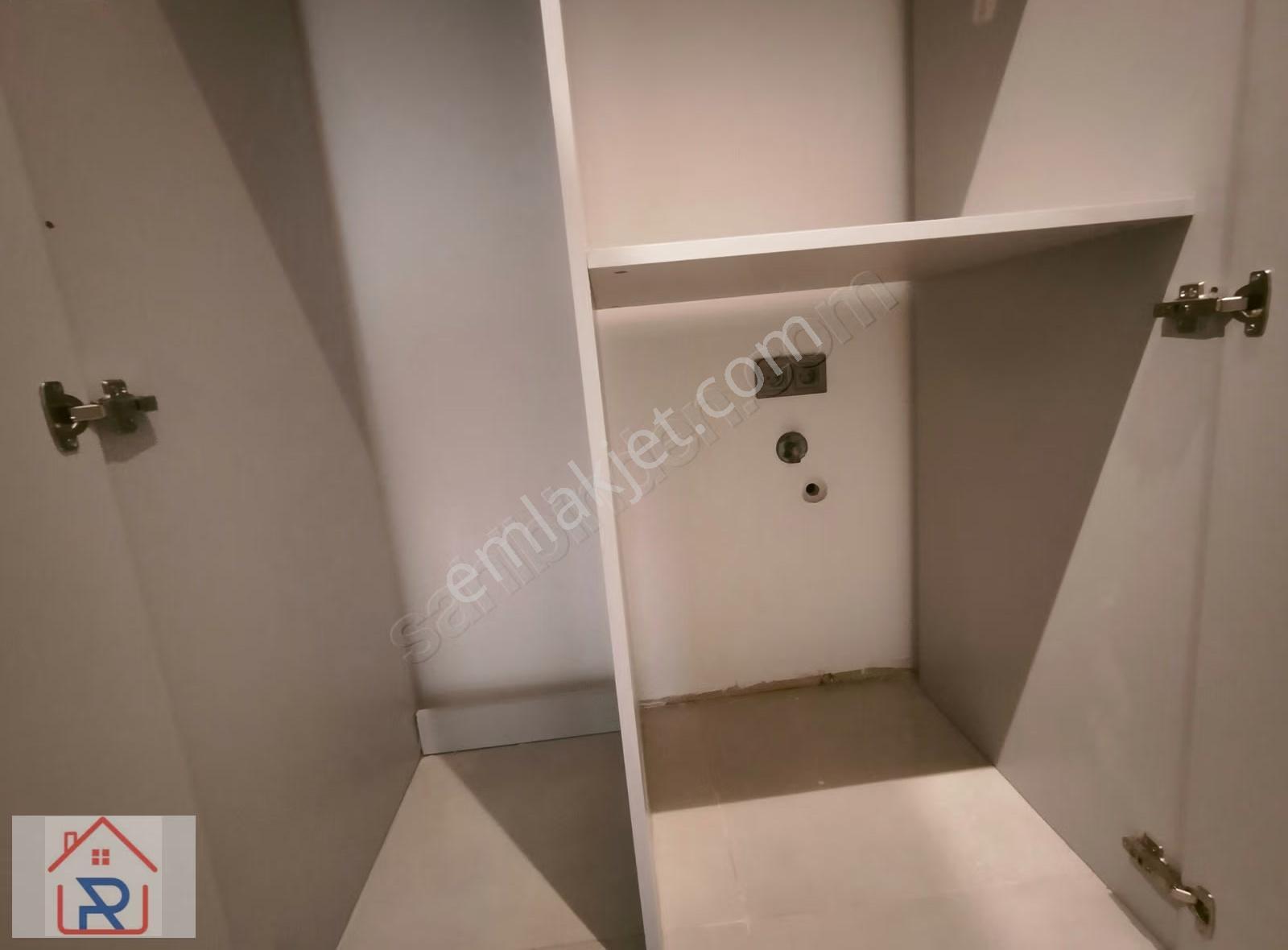 Havuzlu İki Cepheli 3+1 Köşe Tip Arakat 196m² Daire - Görsel 6