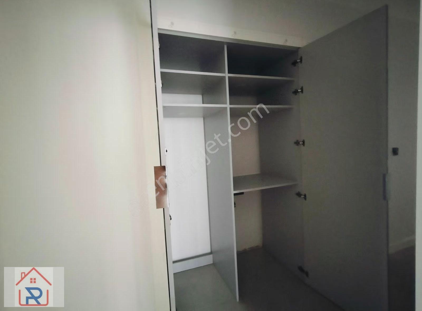 Havuzlu İki Cepheli 3+1 Köşe Tip Arakat 196m² Daire - Görsel 14