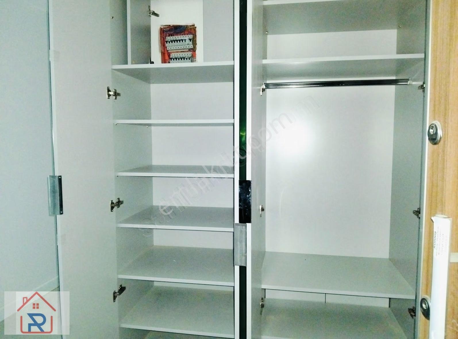 Havuzlu İki Cepheli 3+1 Köşe Tip Arakat 196m² Daire - Görsel 9