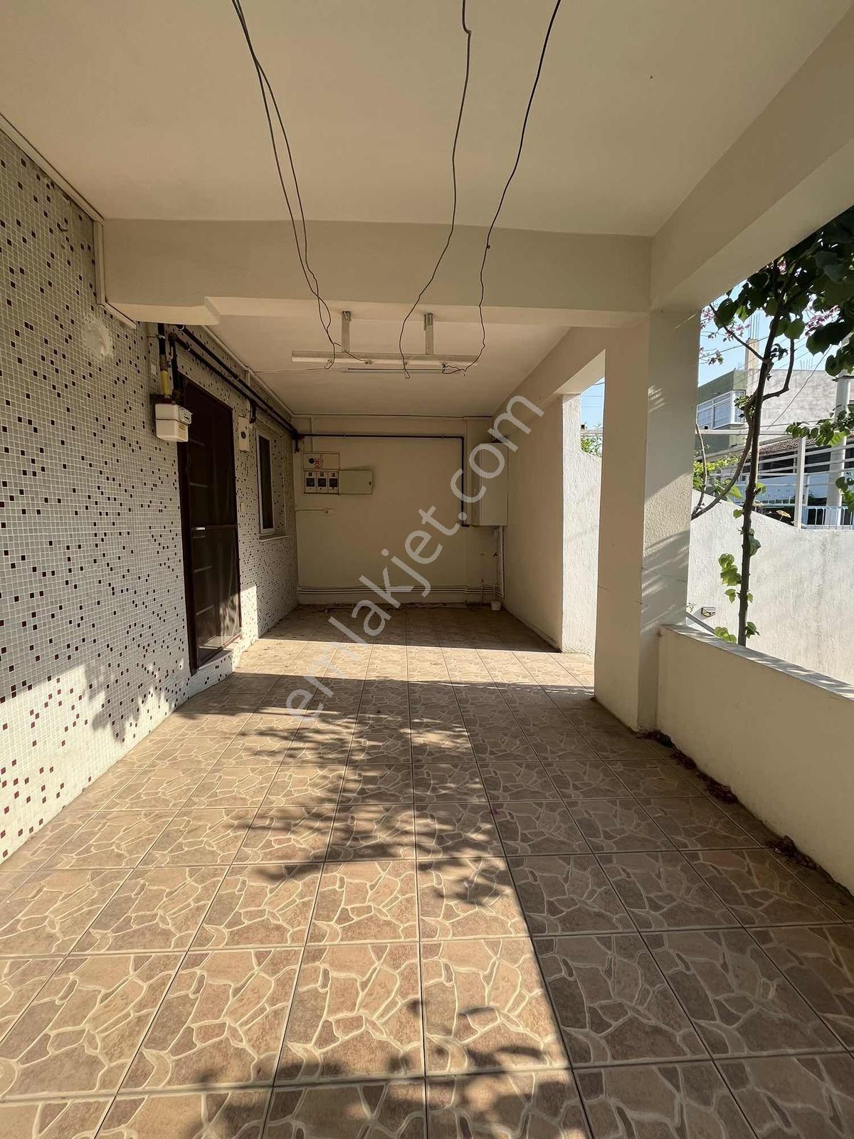 Bornova Naldöken'de Doğalgazlı Bahçe Kullanımlı Kiralık 2+1 - Görsel 12