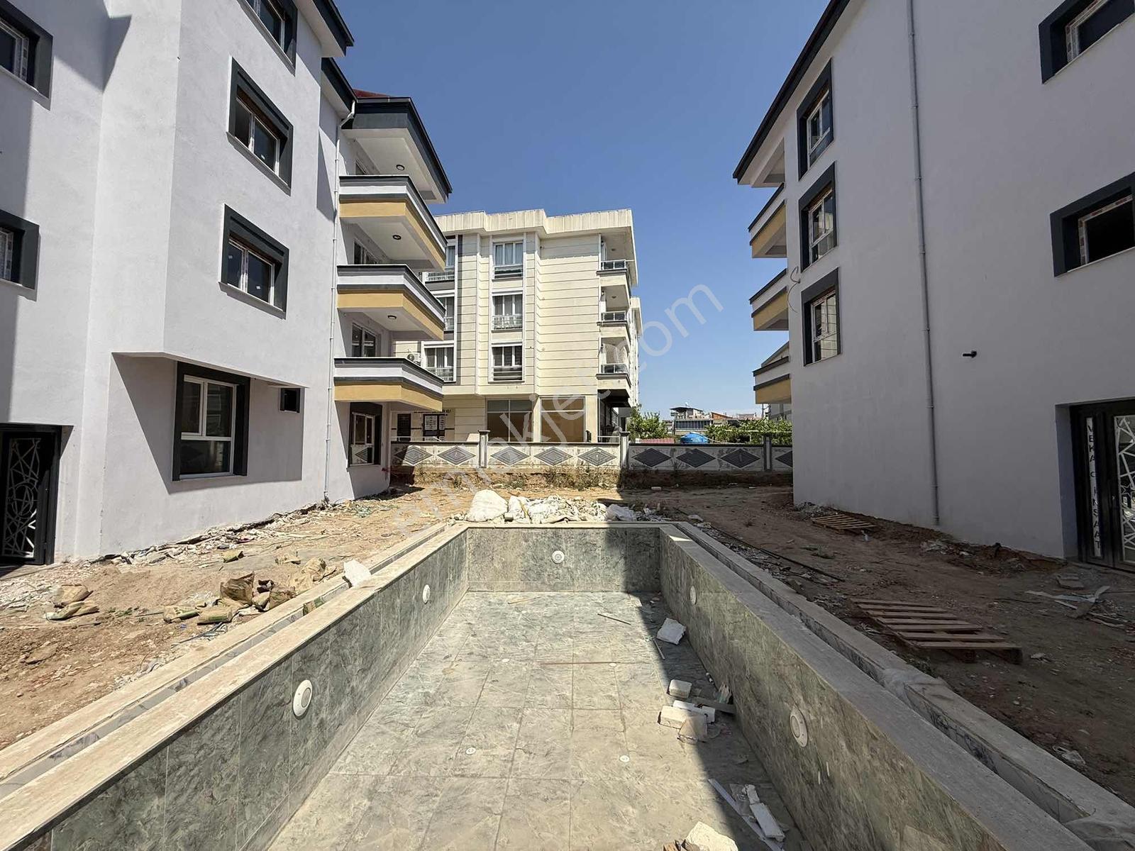 Torbalı Mah. 65m² 1+1 Havuzlu Site Geniş Sıfır Arakat Ultra Lüx - Görsel 2