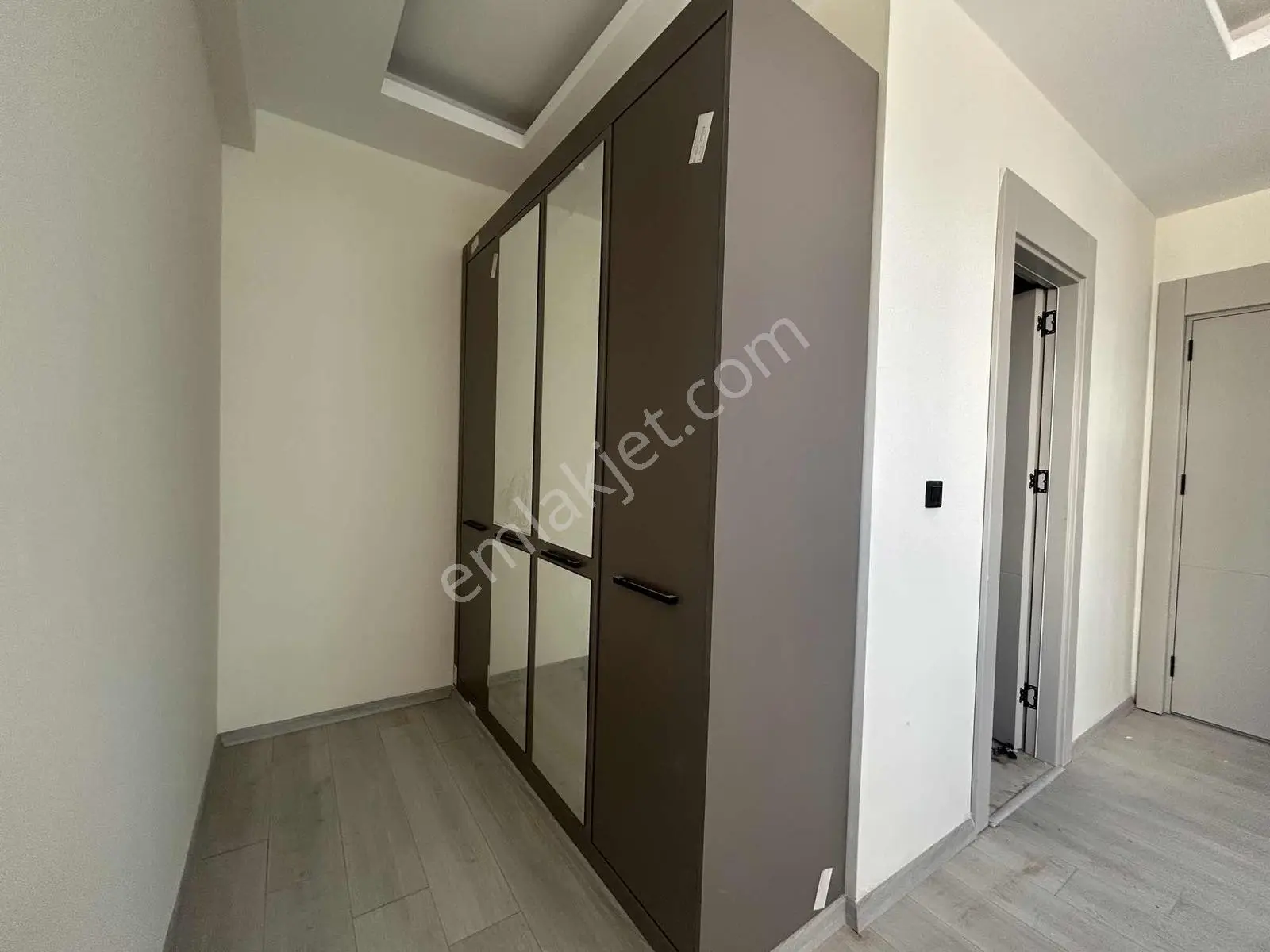 Tömükte Aquaparklı Lüks Sitede Satılık 2+1 Fırsat Daire - Görsel 8