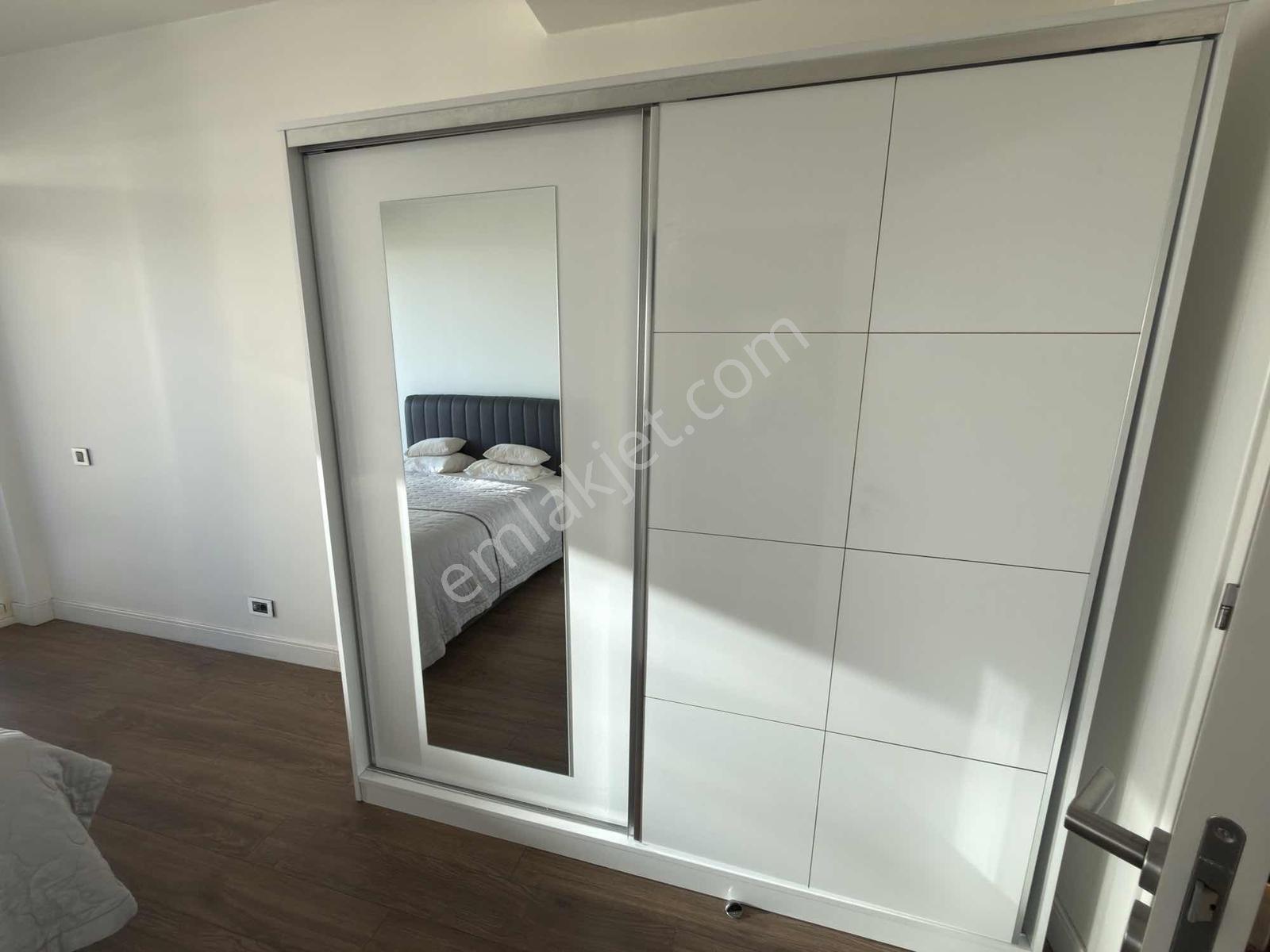 Kaçmaz Emlak İstmarina Kiralık 2+1 Full Eşyalı Ön Cephe Manzaral - Görsel 11
