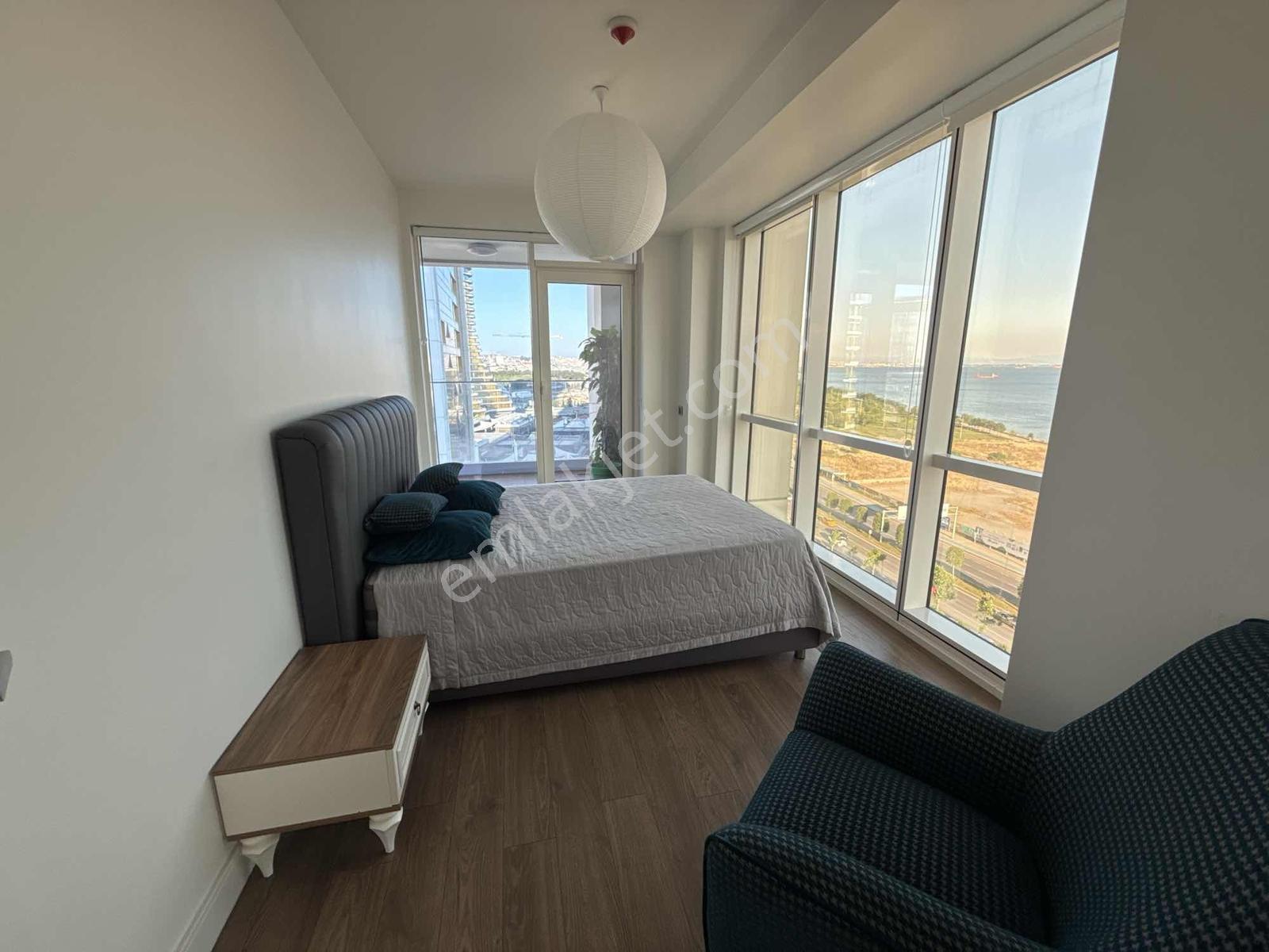 Kaçmaz Emlak İstmarina Kiralık 2+1 Full Eşyalı Ön Cephe Manzaral - Görsel 31